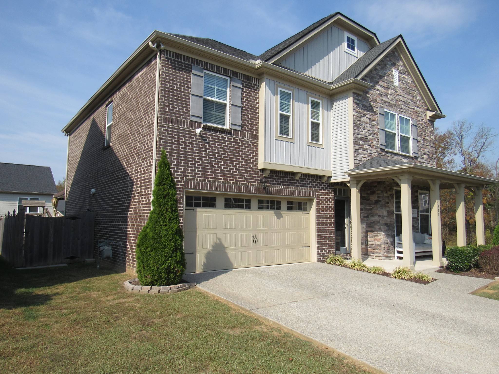 4976 Napoli Dr Property Photo 1