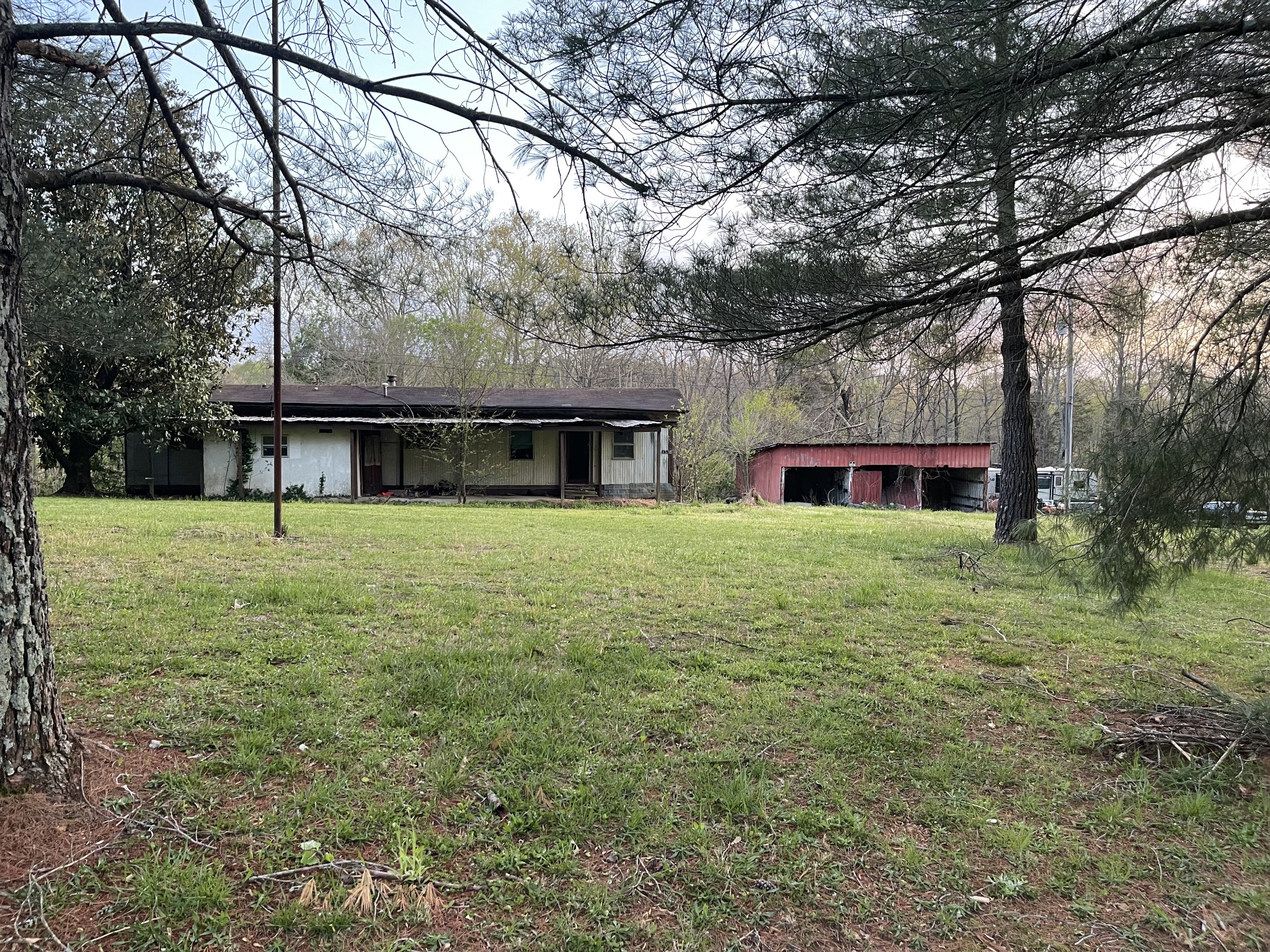 1328 Edmenson Rd Property Photo 2