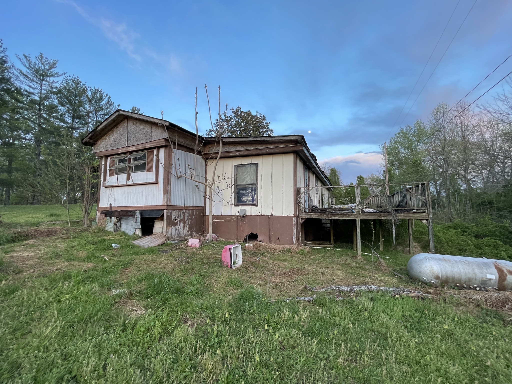 1328 Edmenson Rd Property Photo 8