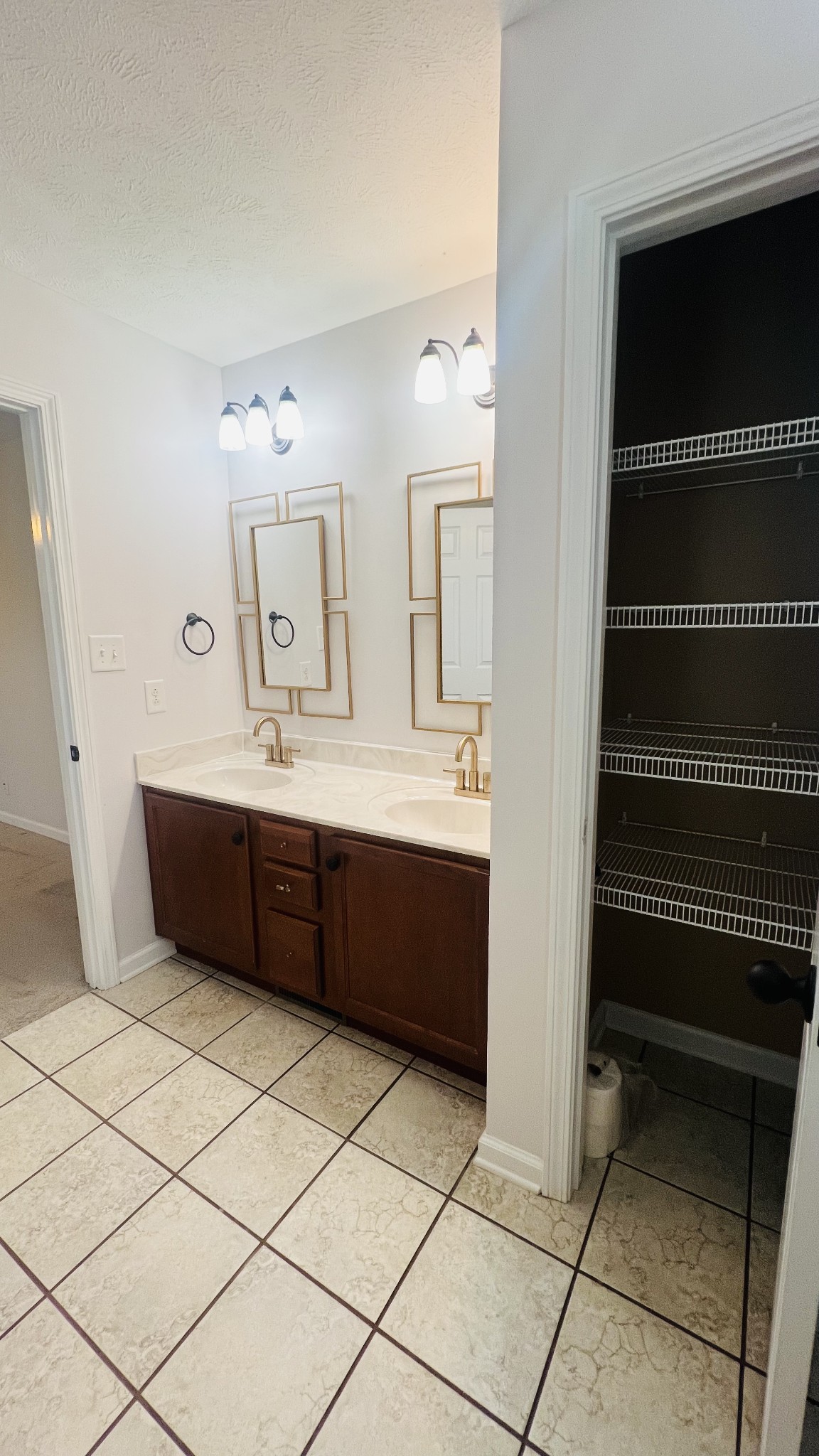 1525 Apache Way Property Photo 19
