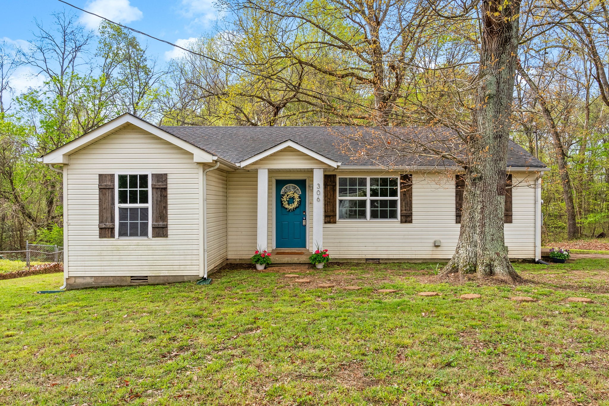 Barkwood Real Estate Listings Main Image