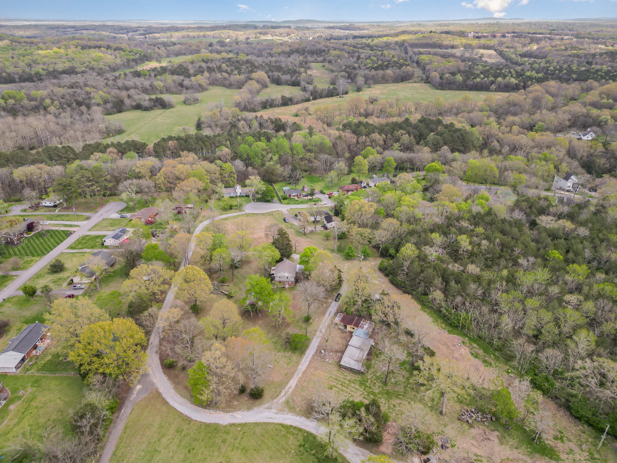420 Spring Valley Dr Property Photo 2