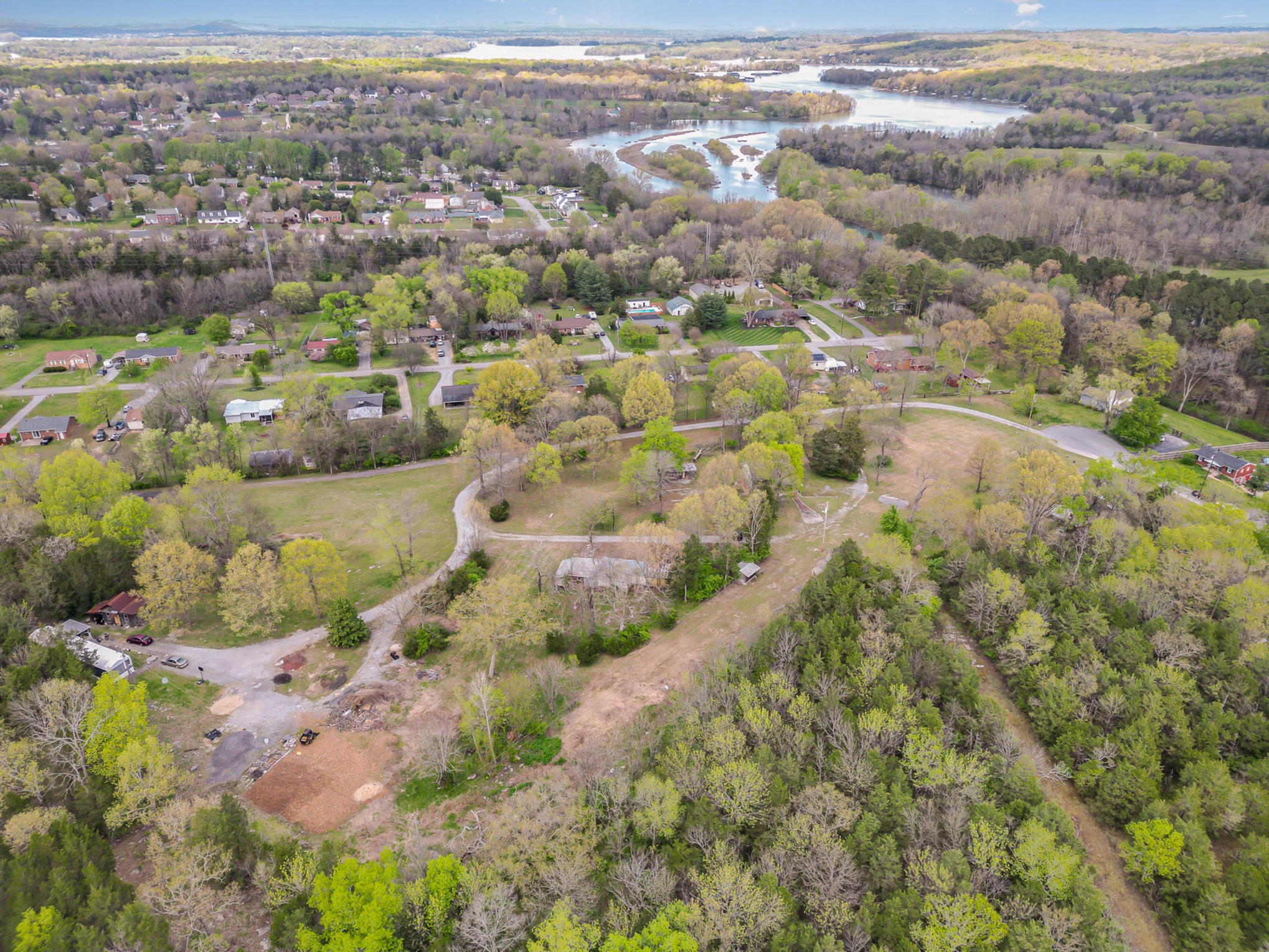 420 Spring Valley Dr Property Photo 4