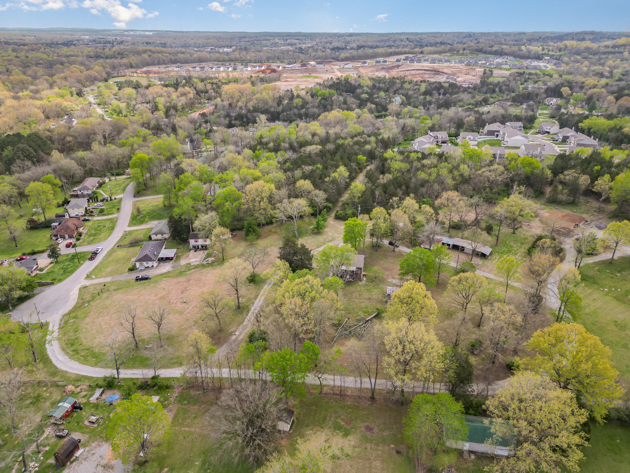 420 Spring Valley Dr Property Photo 8