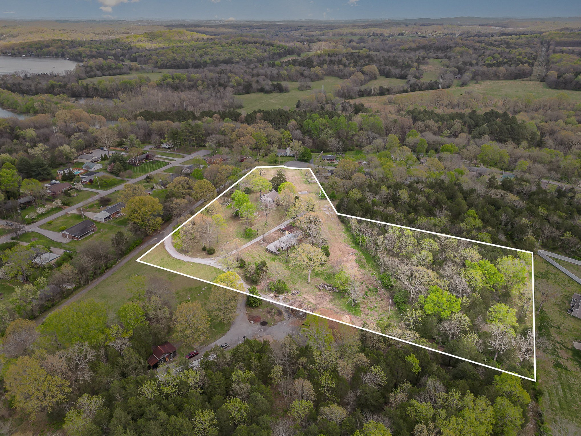 420 Spring Valley Dr Property Photo 20