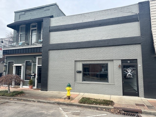 713 N Garden St Property Photo 1