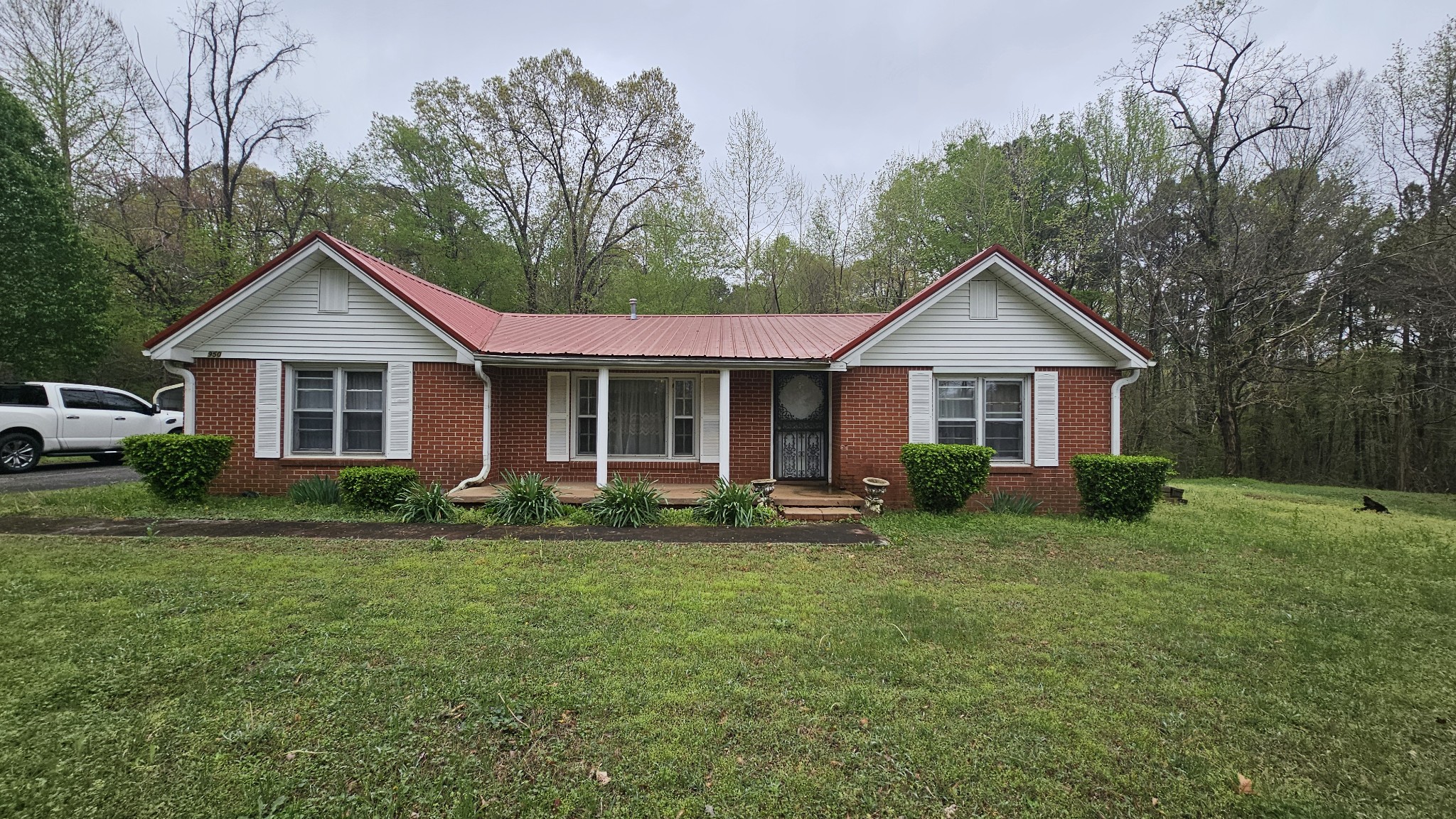 950 Pope Rd Property Photo