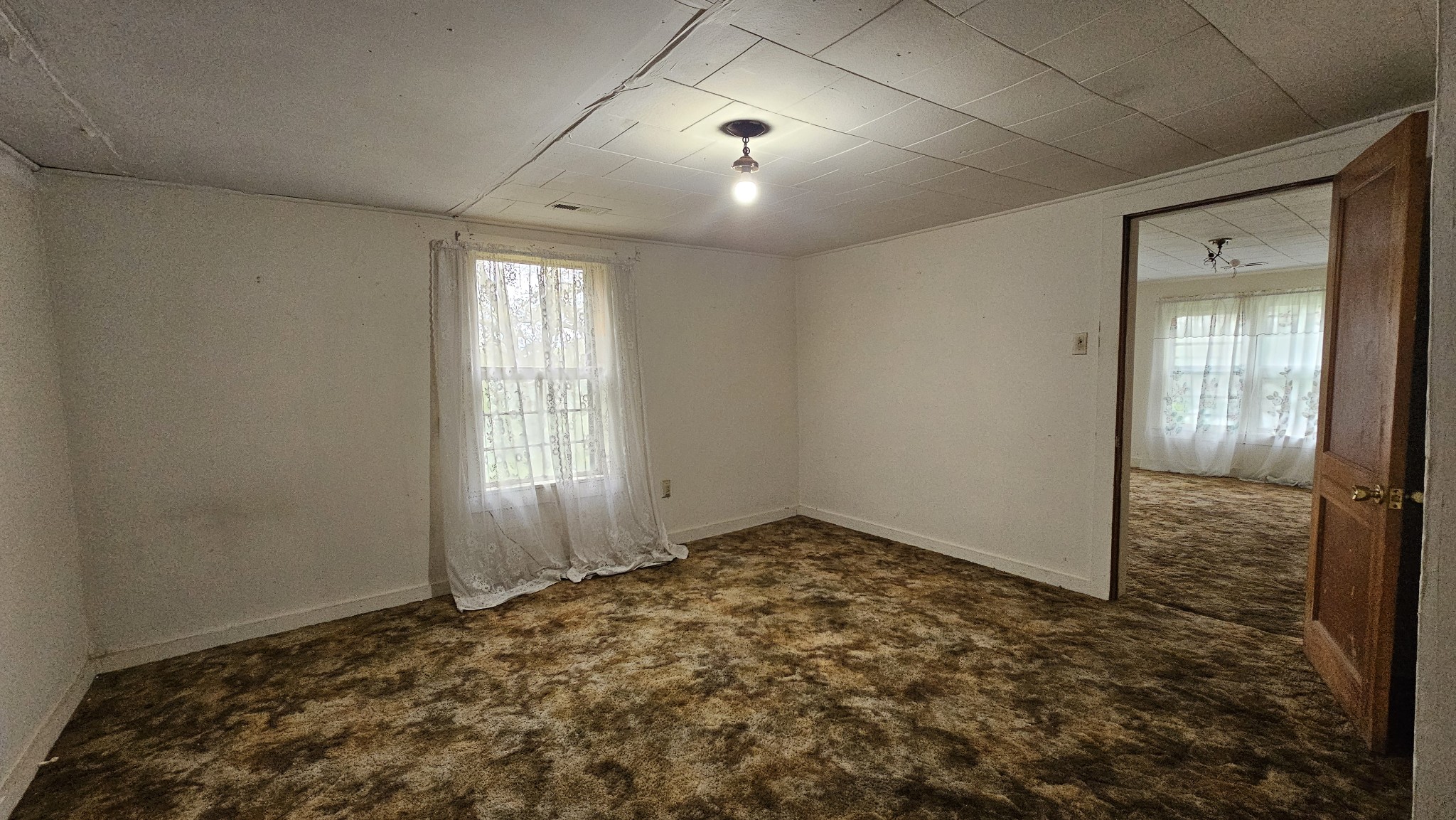 950 Pope Rd Property Photo 5