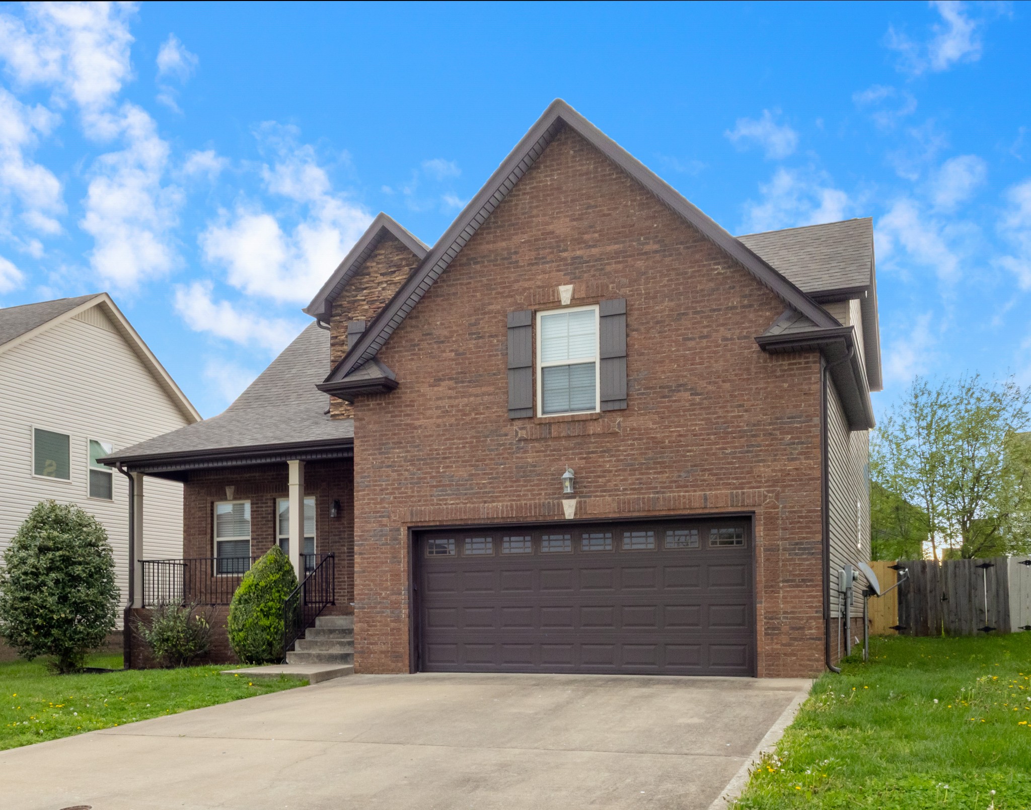 3715 Windhaven Ct Property Photo 2