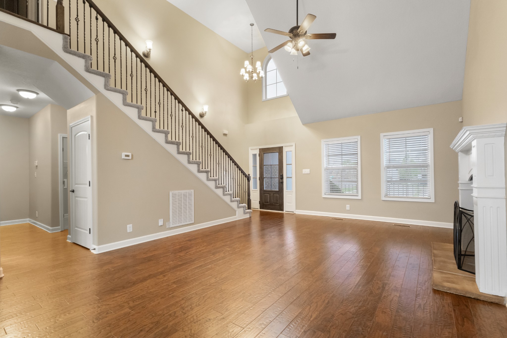 3715 Windhaven Ct Property Photo 9