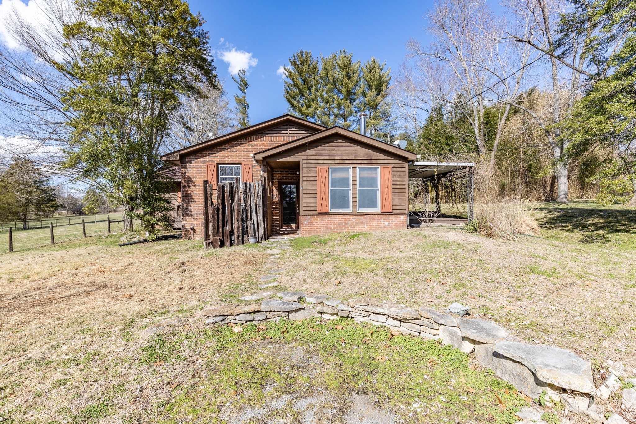 4372 S Carothers Rd Property Photo 1