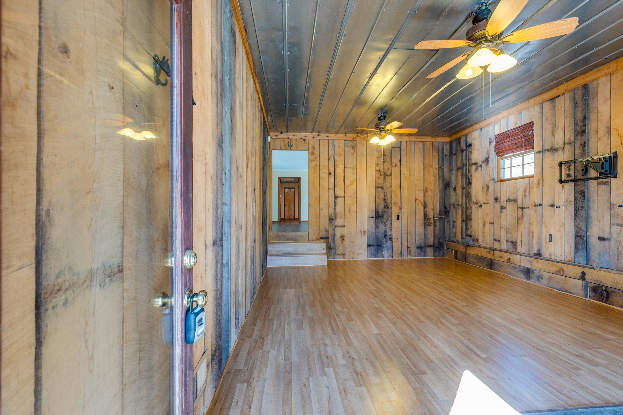 4372 S Carothers Rd Property Photo 4