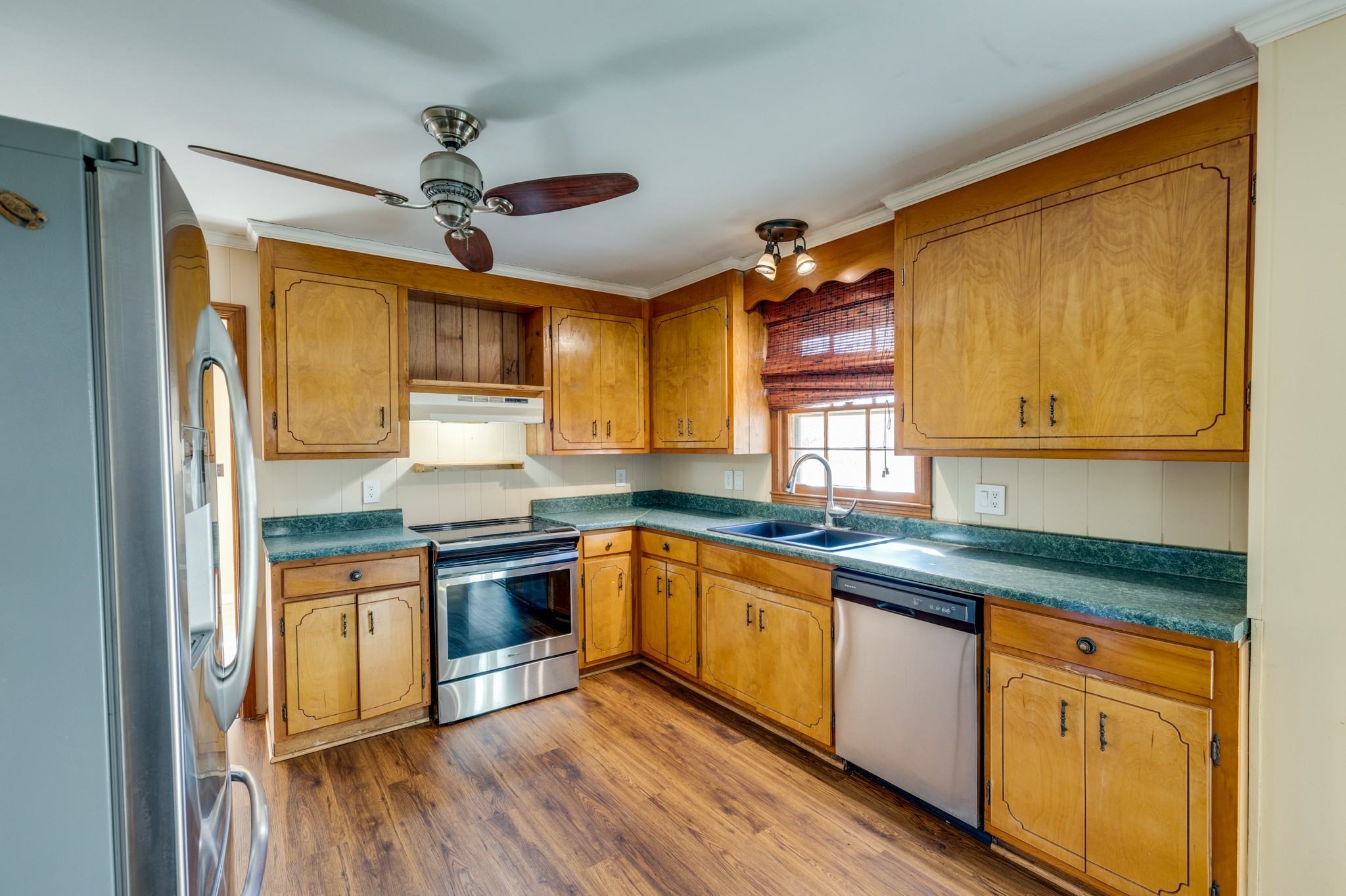 4372 S Carothers Rd Property Photo 17