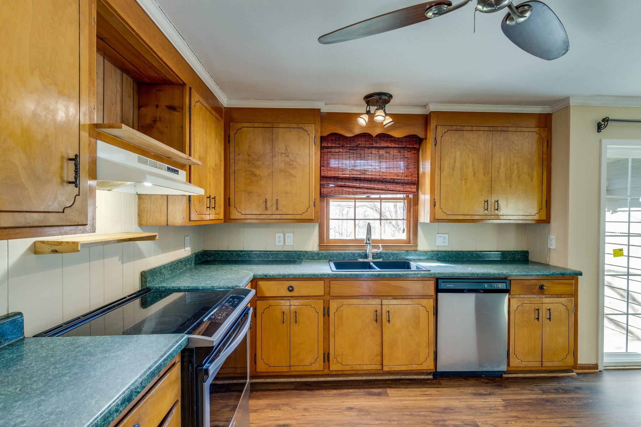 4372 S Carothers Rd Property Photo 19