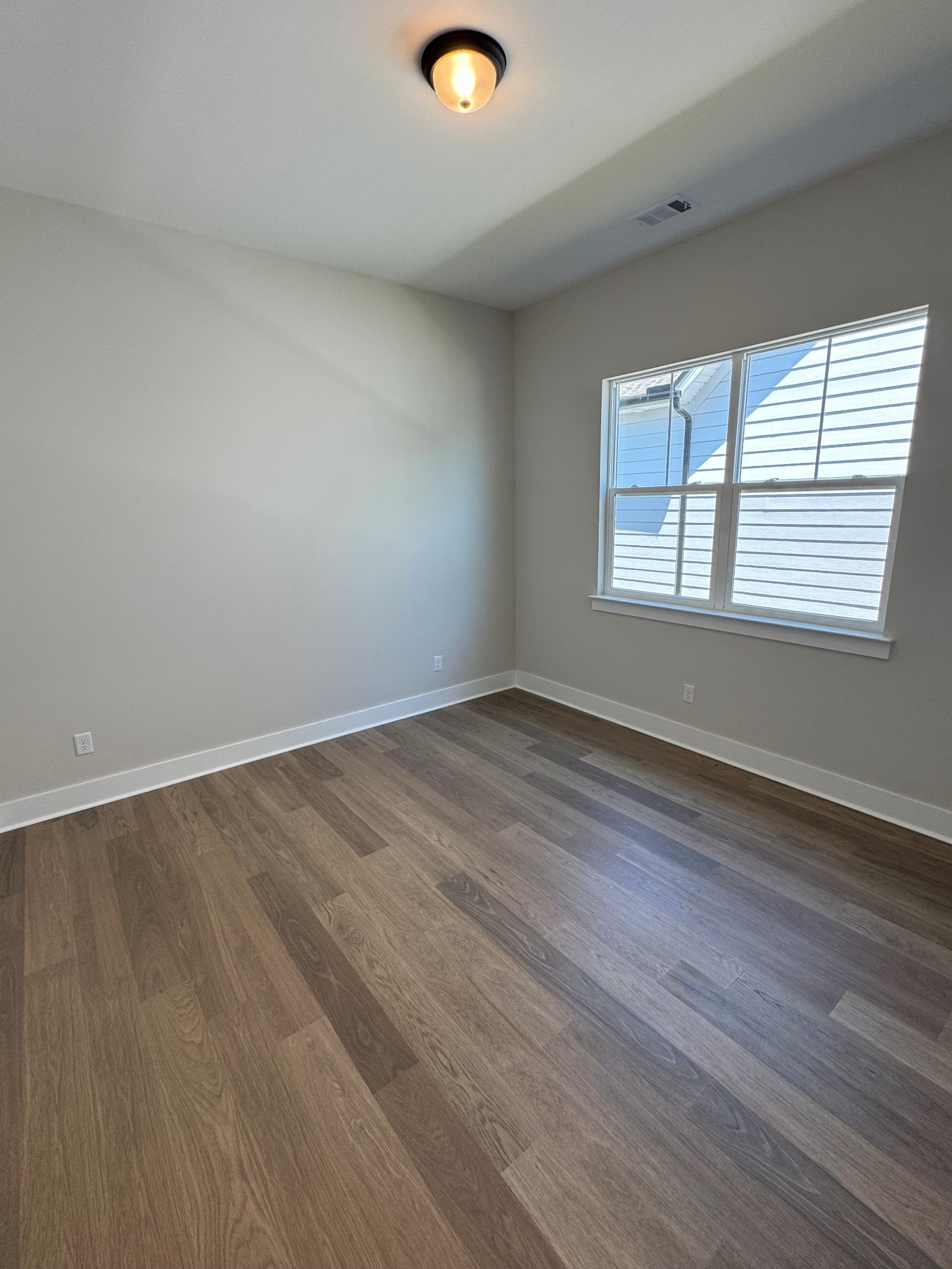 5900 Willoughby Way Property Photo 4