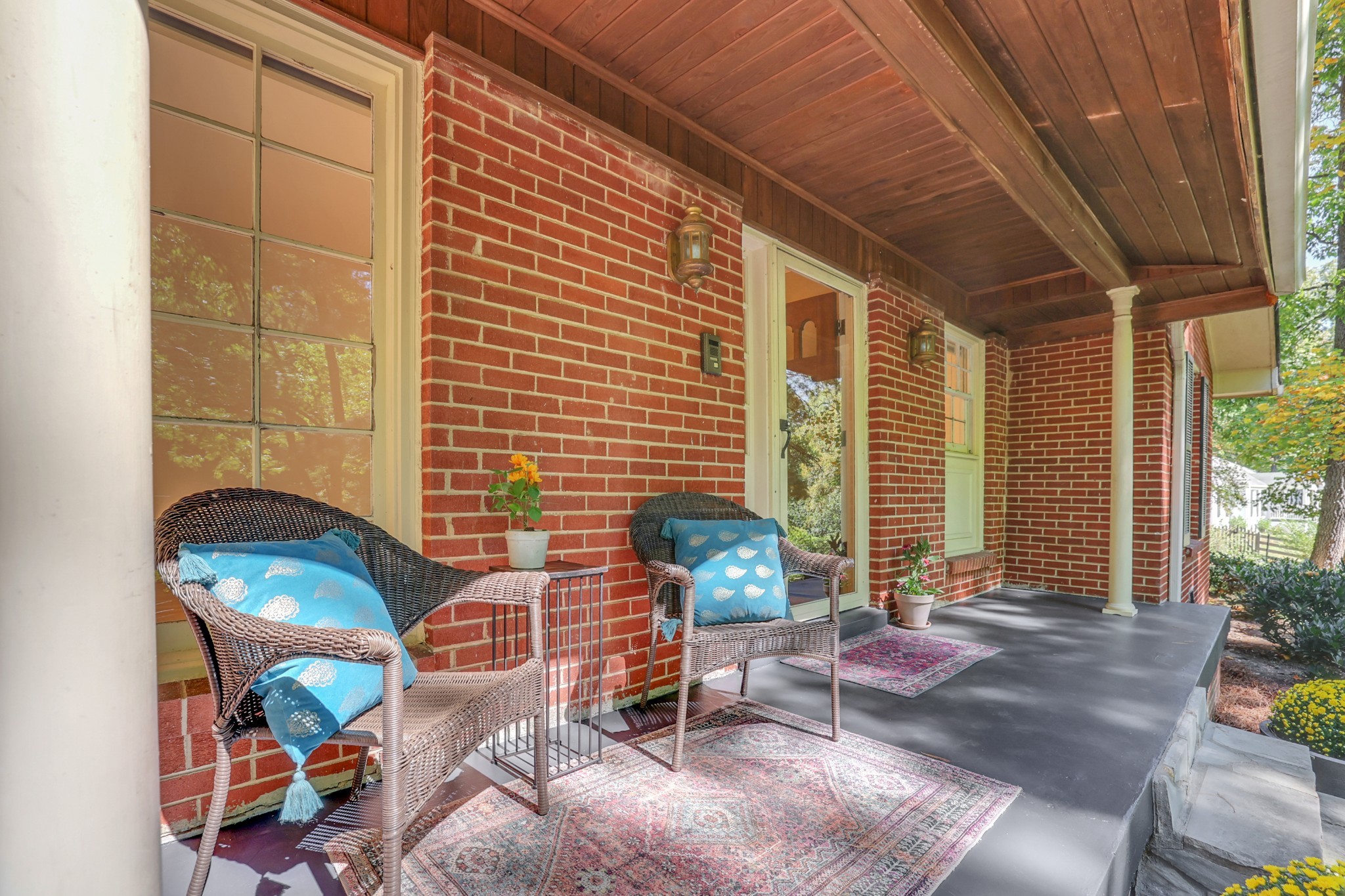 6612 Rolling Fork Drive Property Photo 4