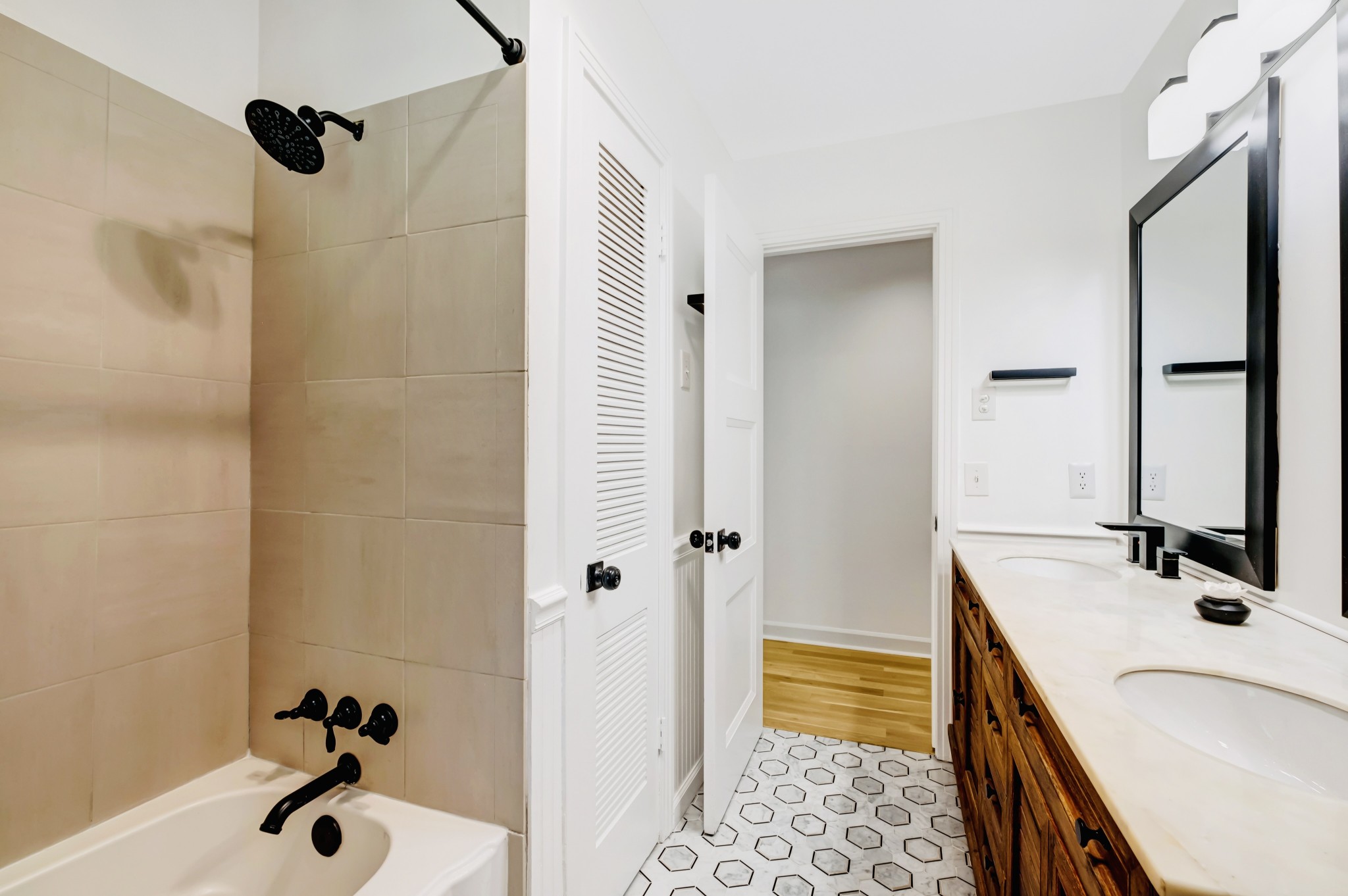 6612 Rolling Fork Drive Property Photo 30