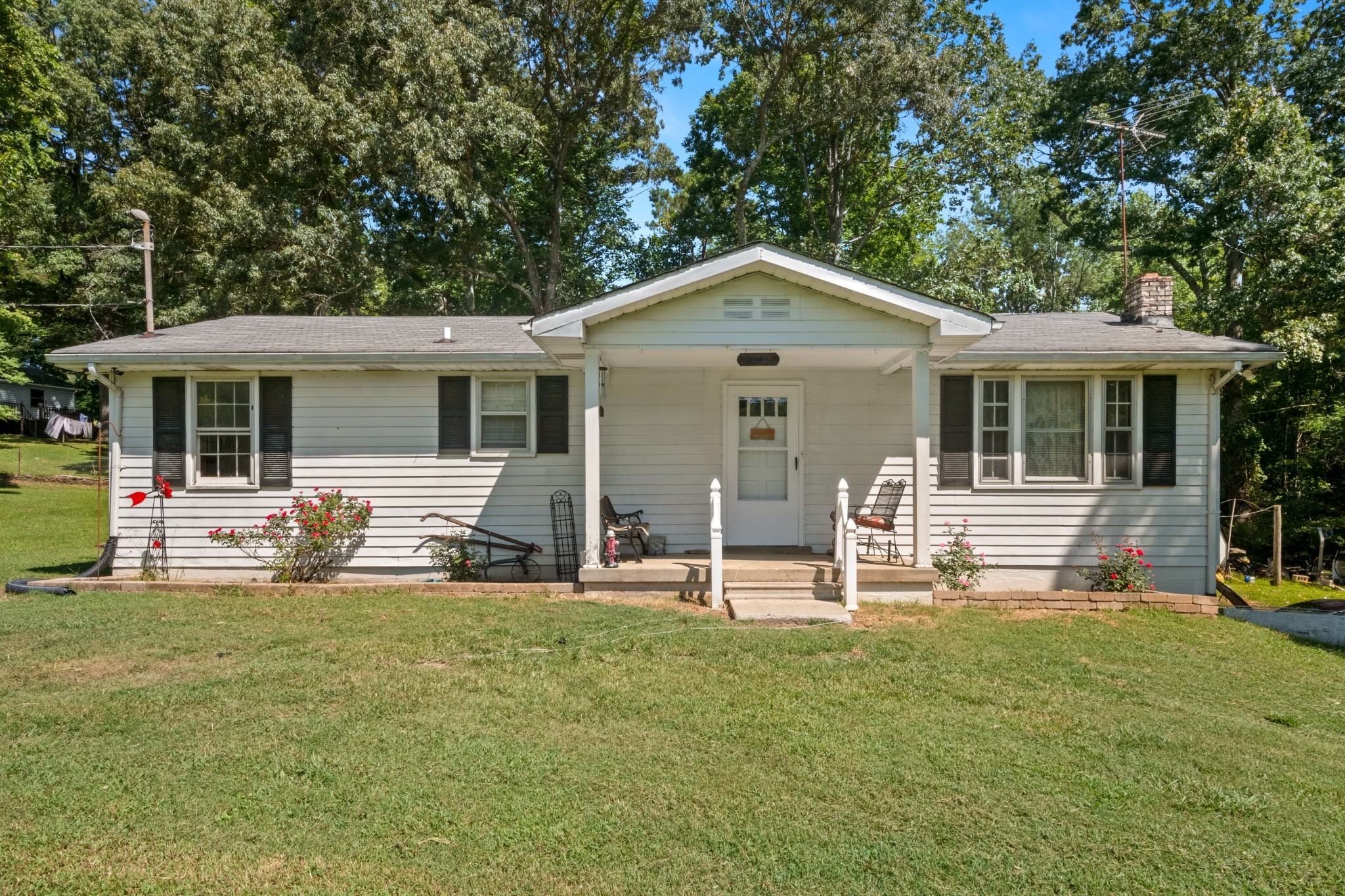 1284 Highway 96, N Property Photo
