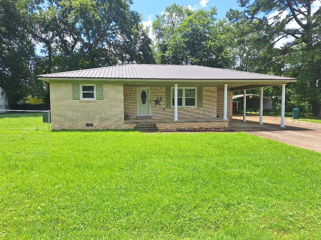 284 Jones St Property Photo 1