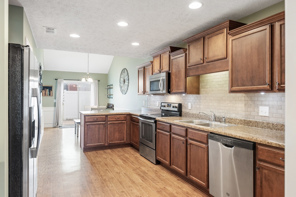 2115 Calydon Ct Property Photo 5