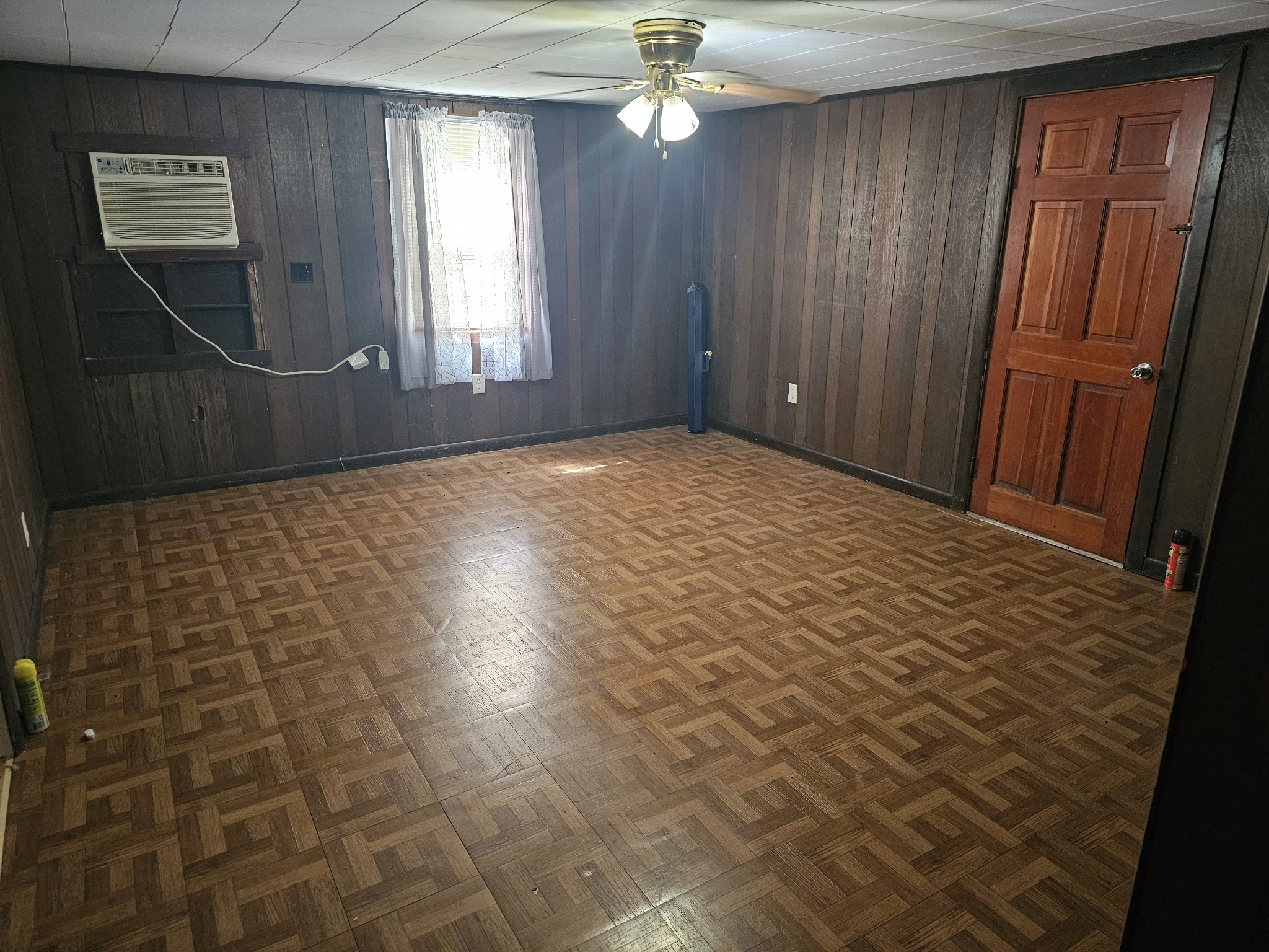 219 Vine Cir Property Photo 5