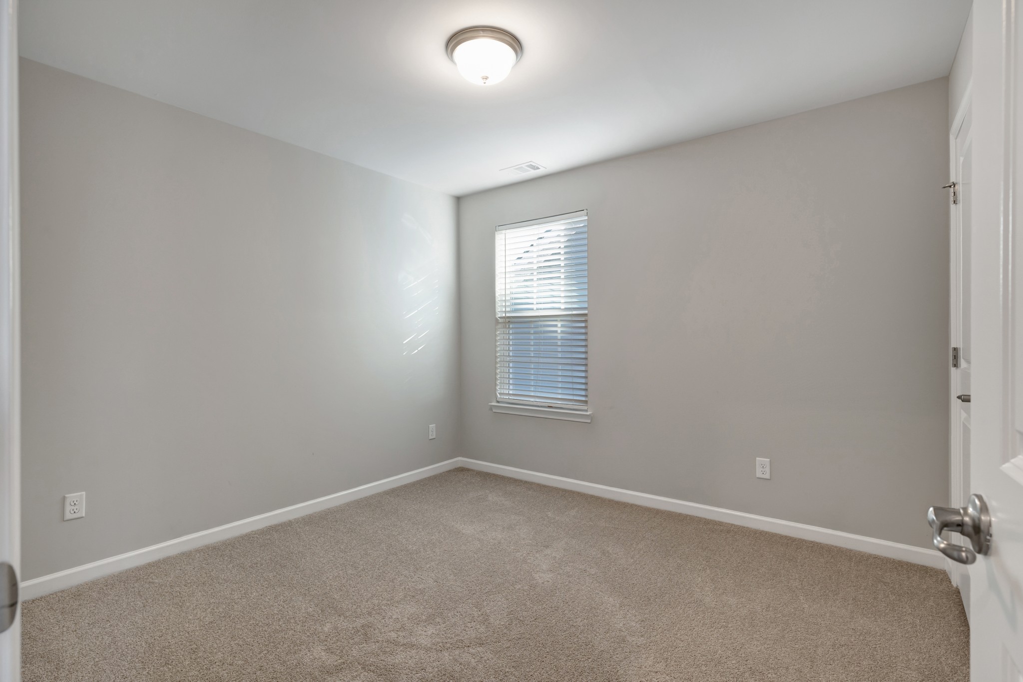 2080 Morton Dr Property Photo 19