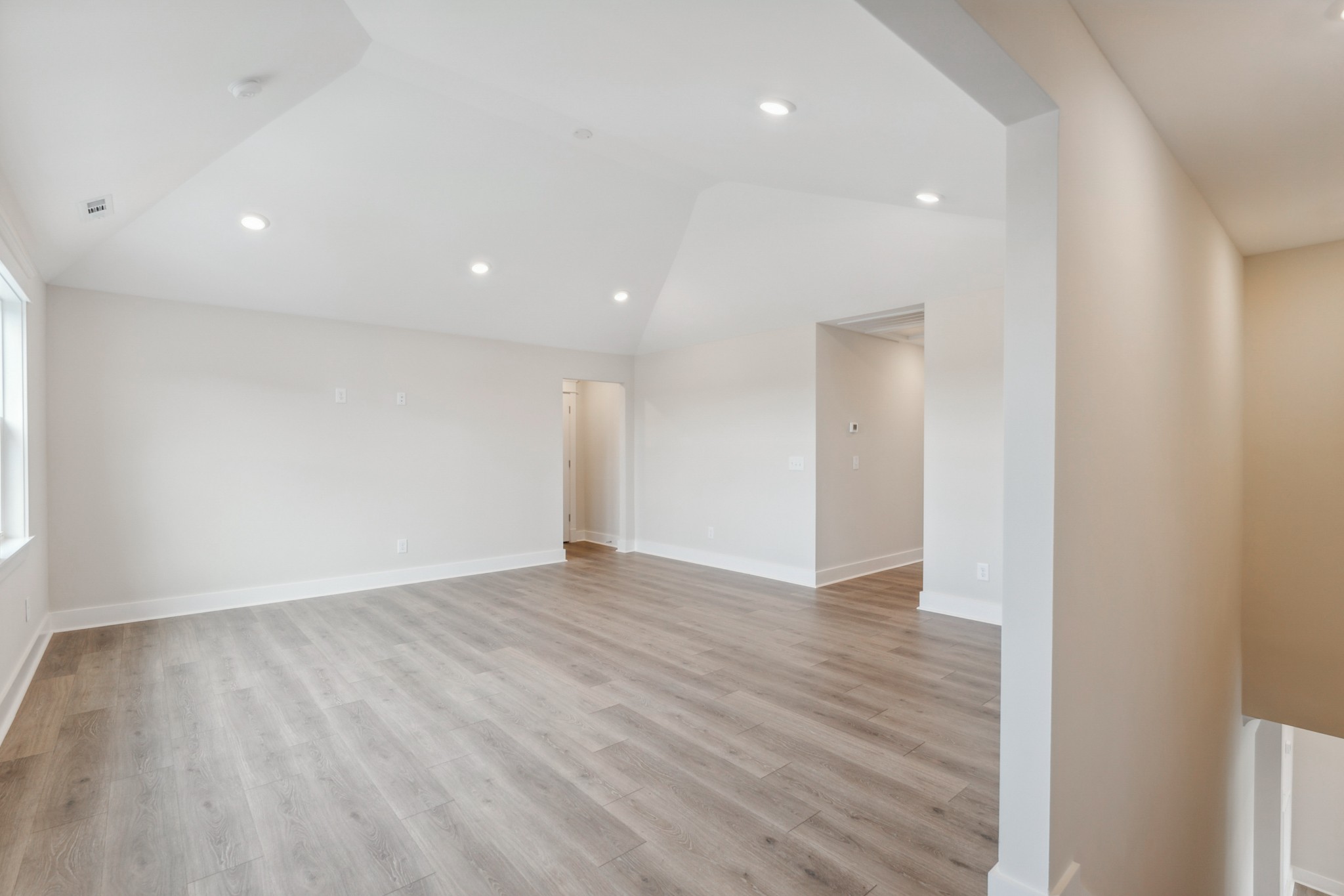 7930 Pine St Property Photo 12
