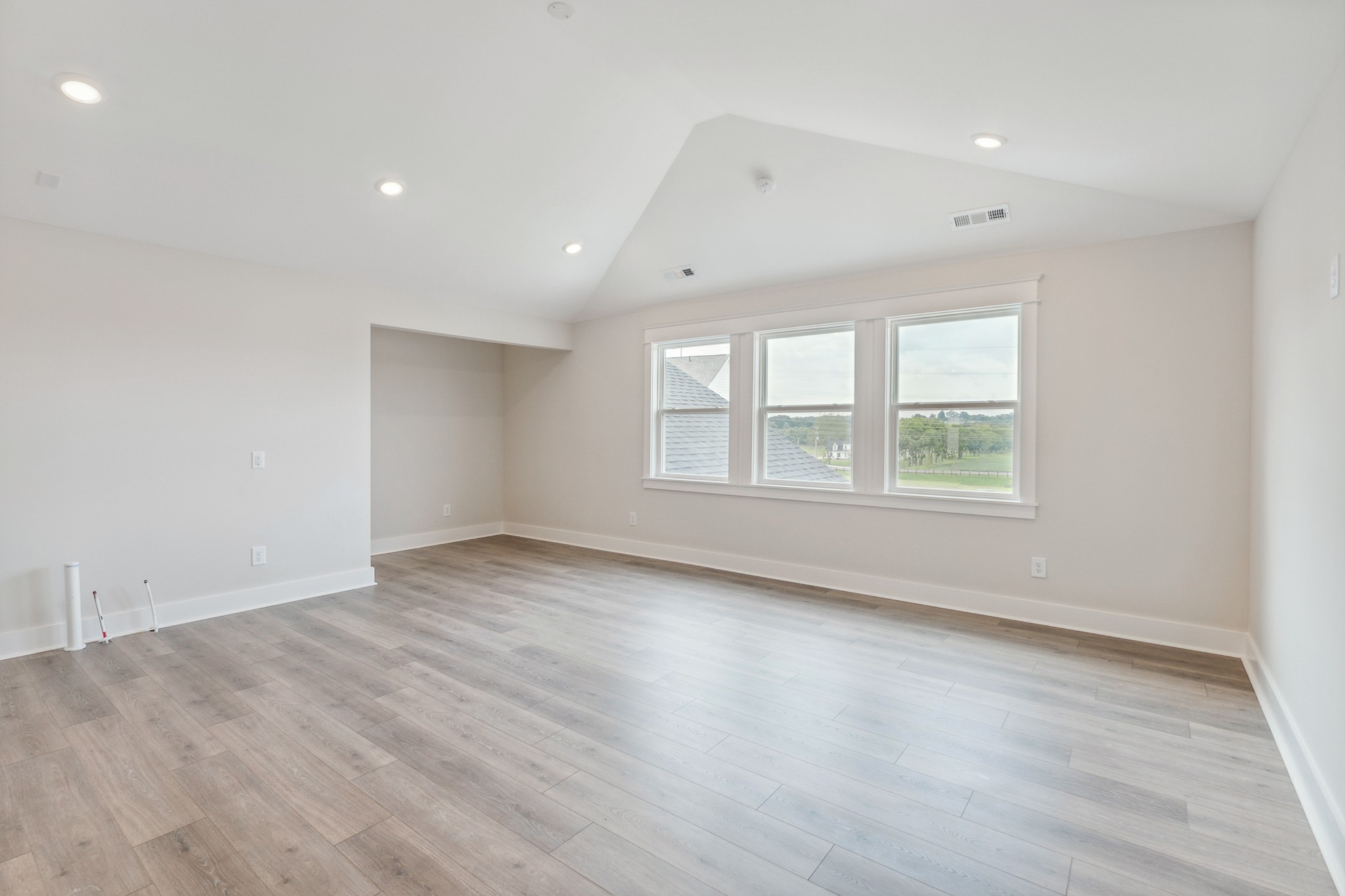 7930 Pine St Property Photo 13