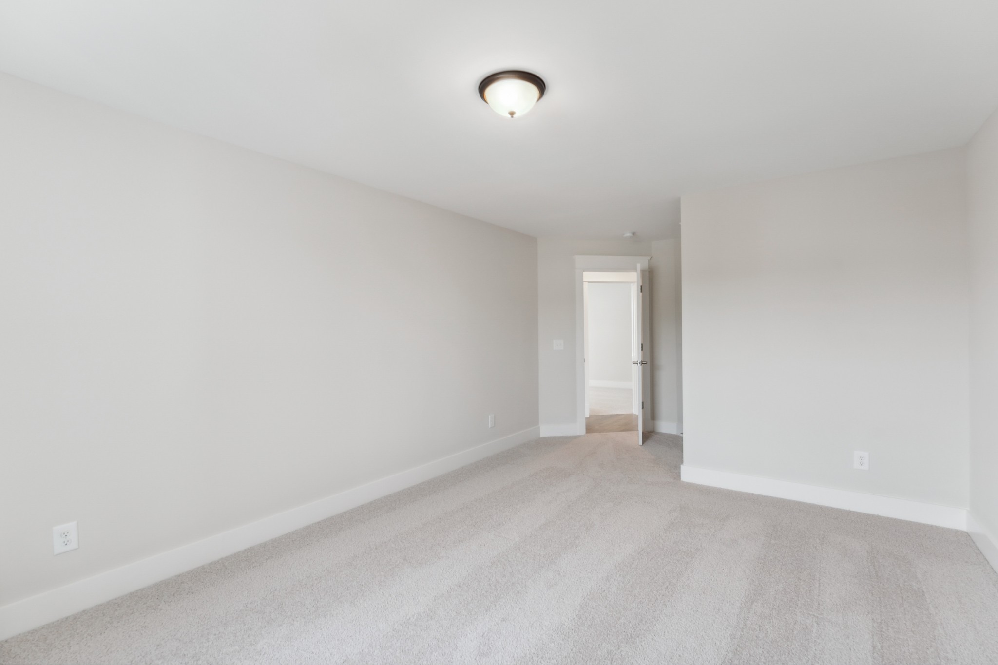 7930 Pine St Property Photo 23