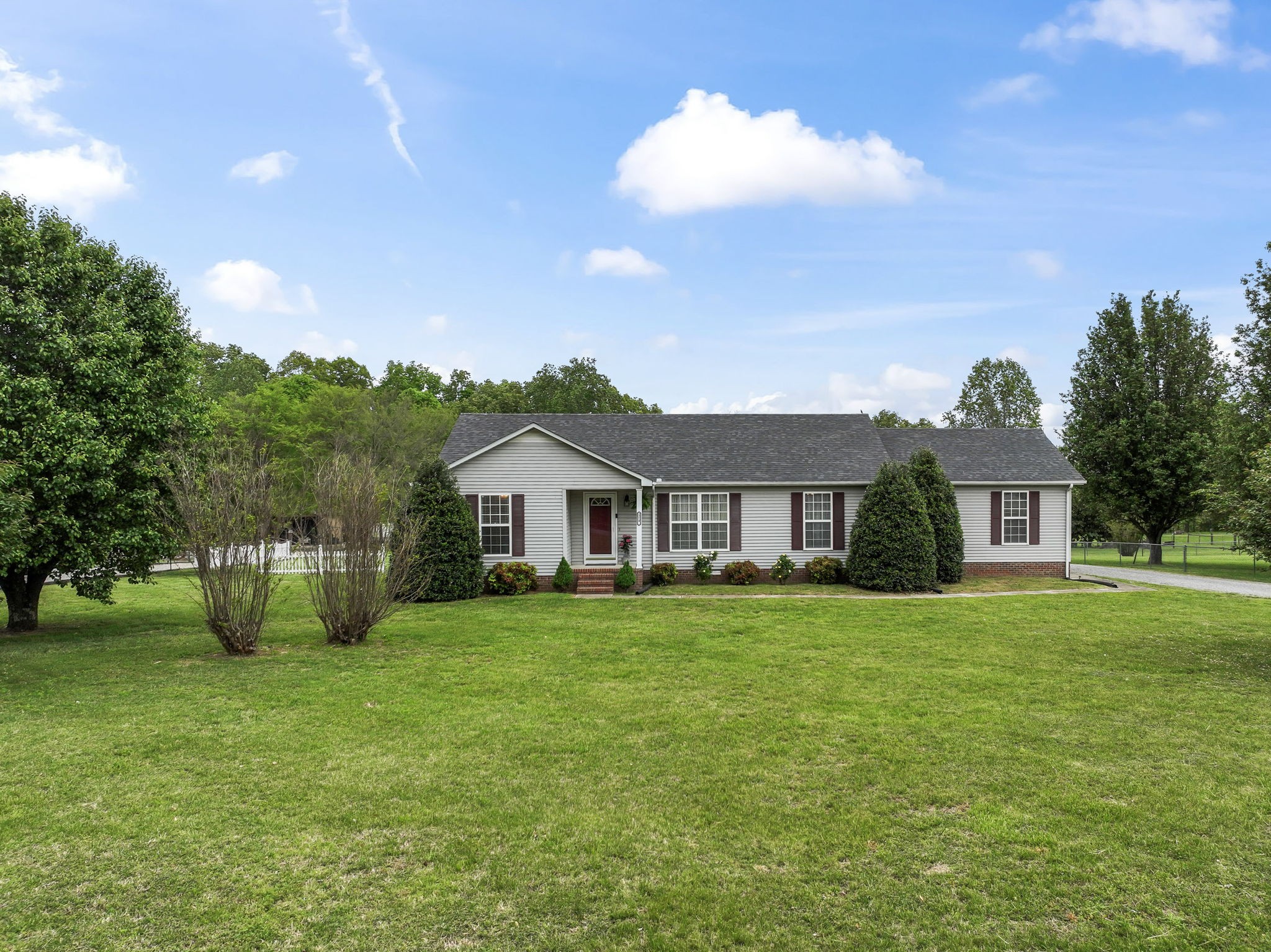 2214 Sims Rd Property Photo 2