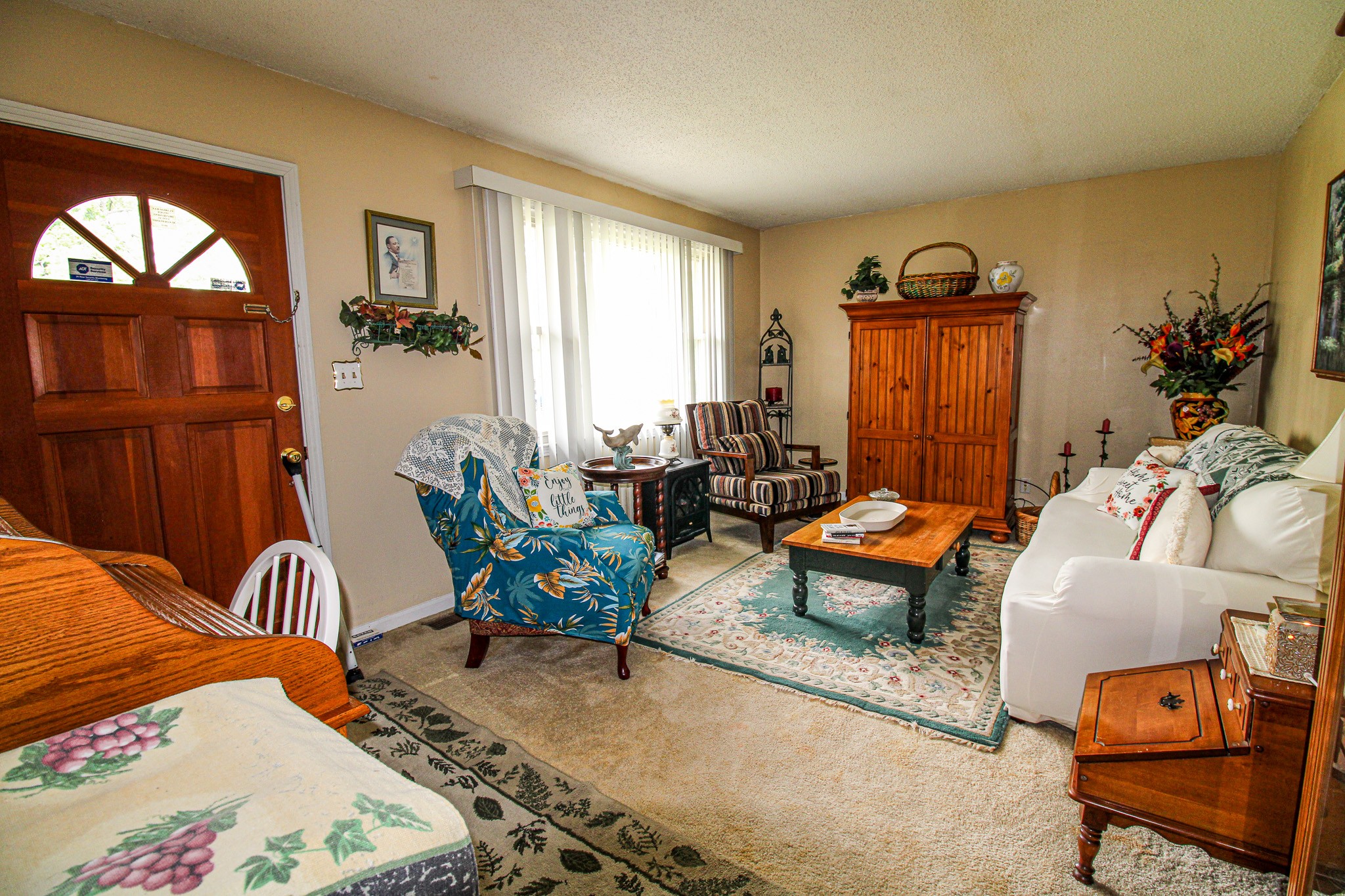 222 Cunningham Ln Property Photo 11