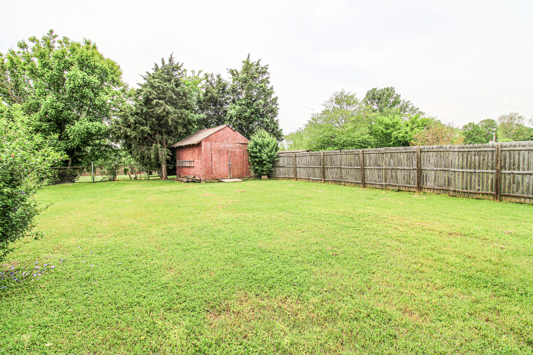 222 Cunningham Ln Property Photo 24