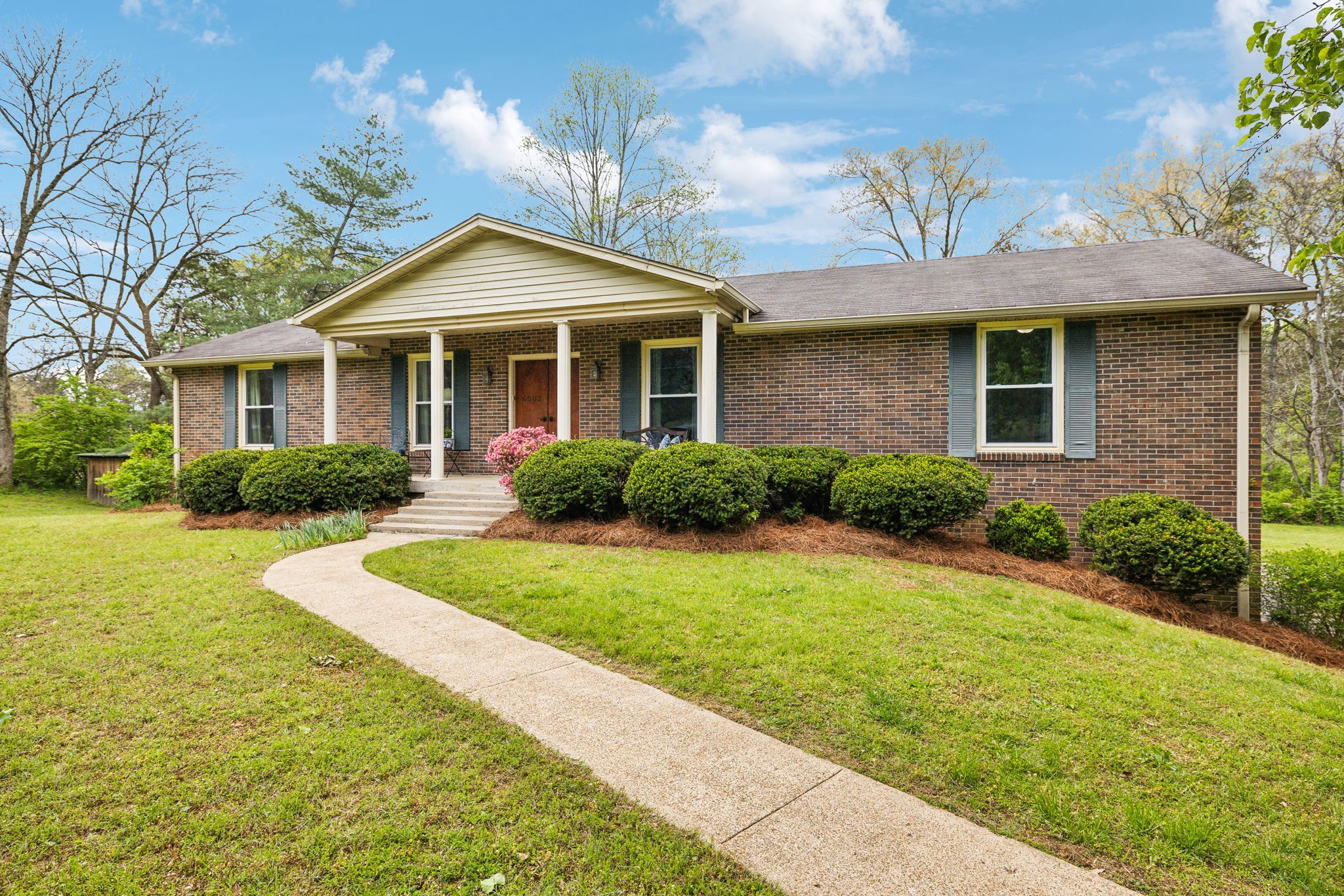 6002 Temple Rd Property Photo 1