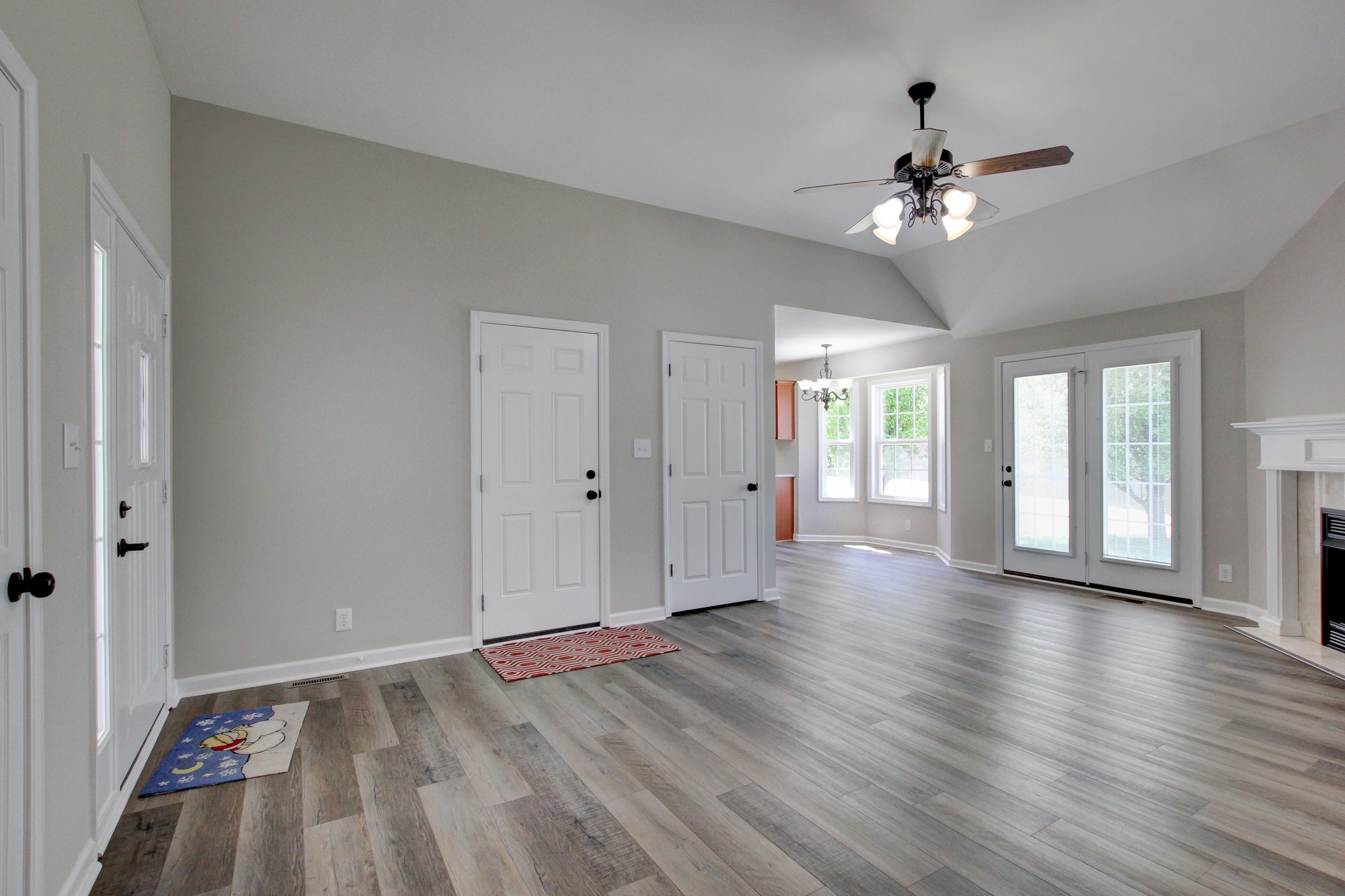 320 Maple Park Dr Property Photo 5