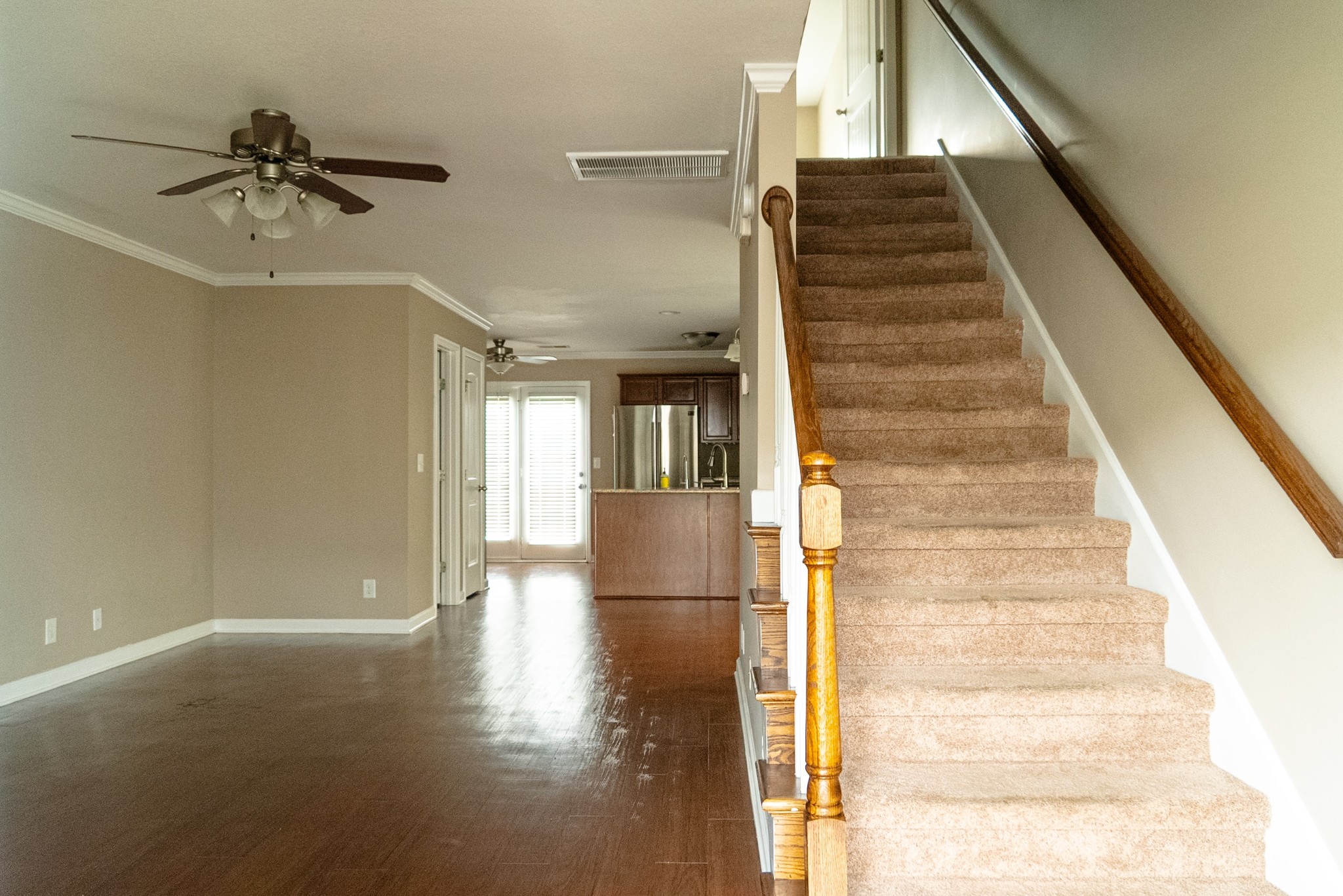 313 Sam Houston Cir Property Photo 3