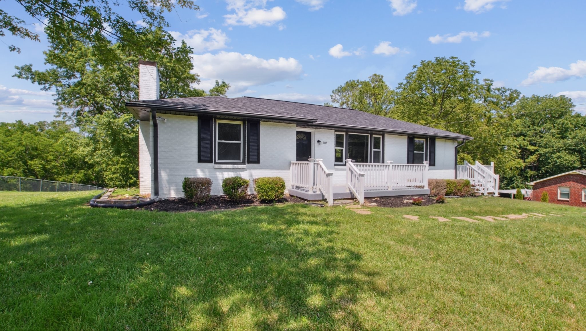 606 Tuckahoe Dr Property Photo