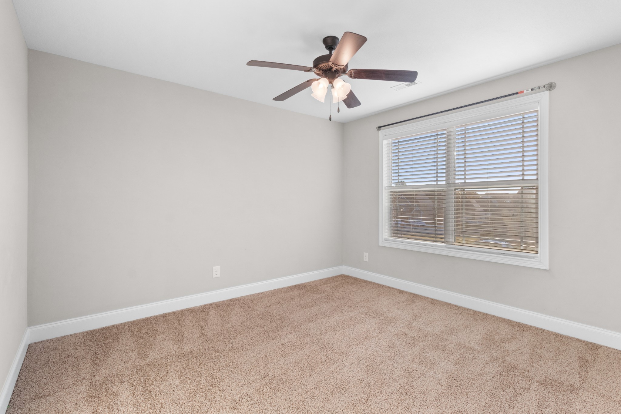 1631 Ellie Piper Cir Property Photo 34