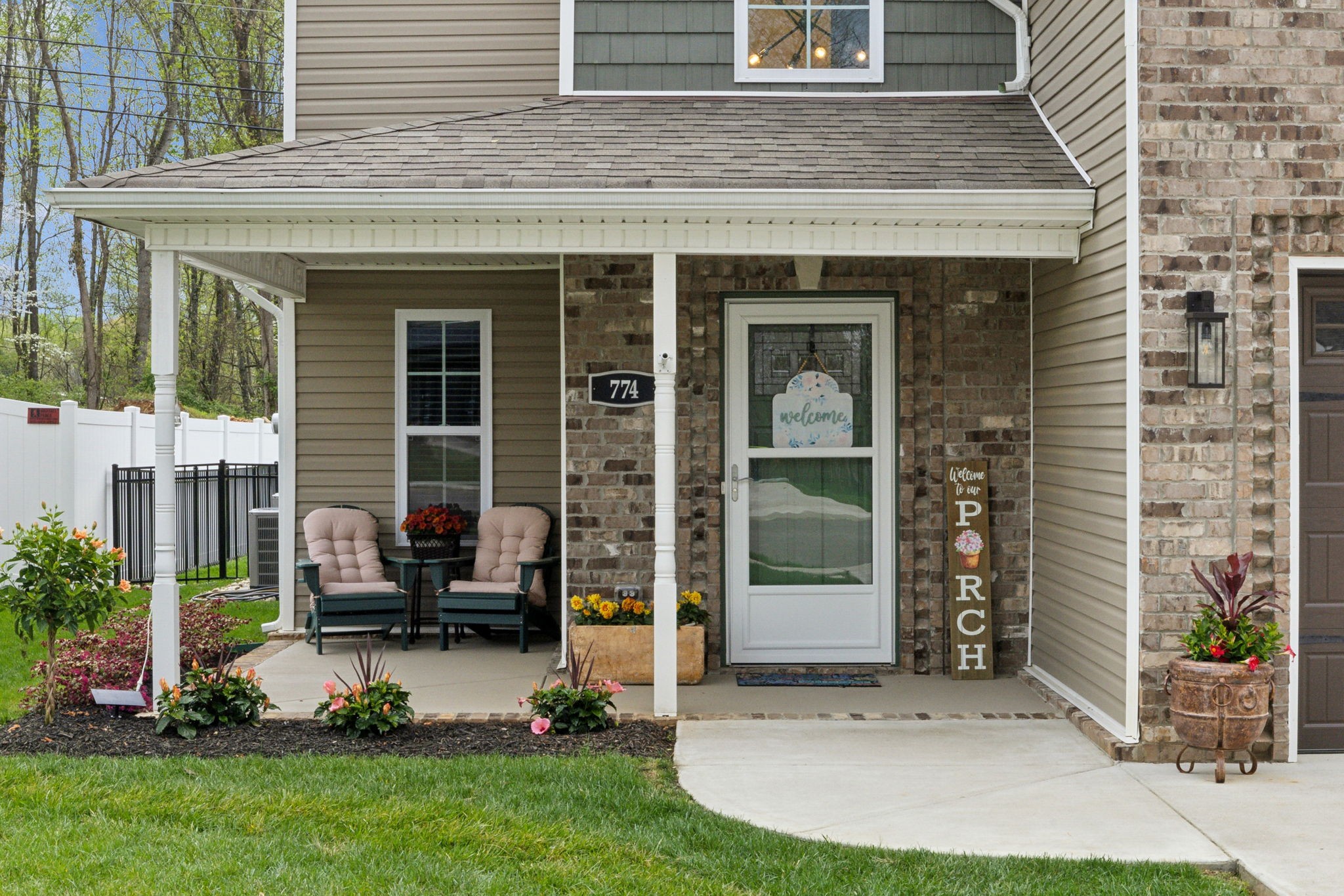 774 Limestone Way Property Photo 3