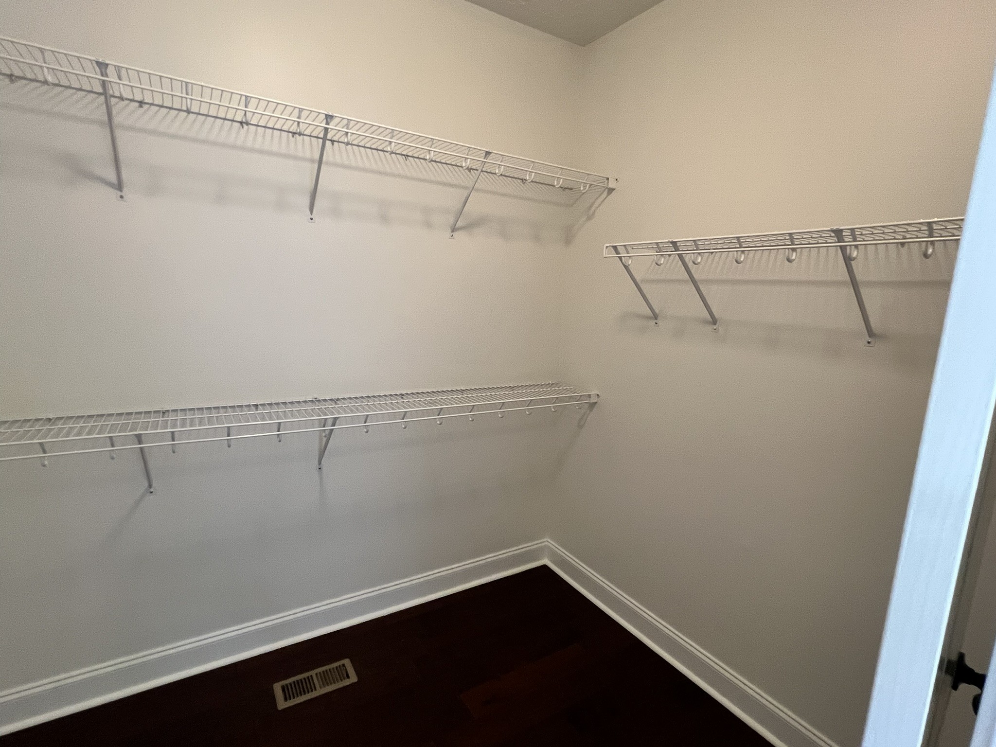 2124 Skyglen Trce Property Photo 17