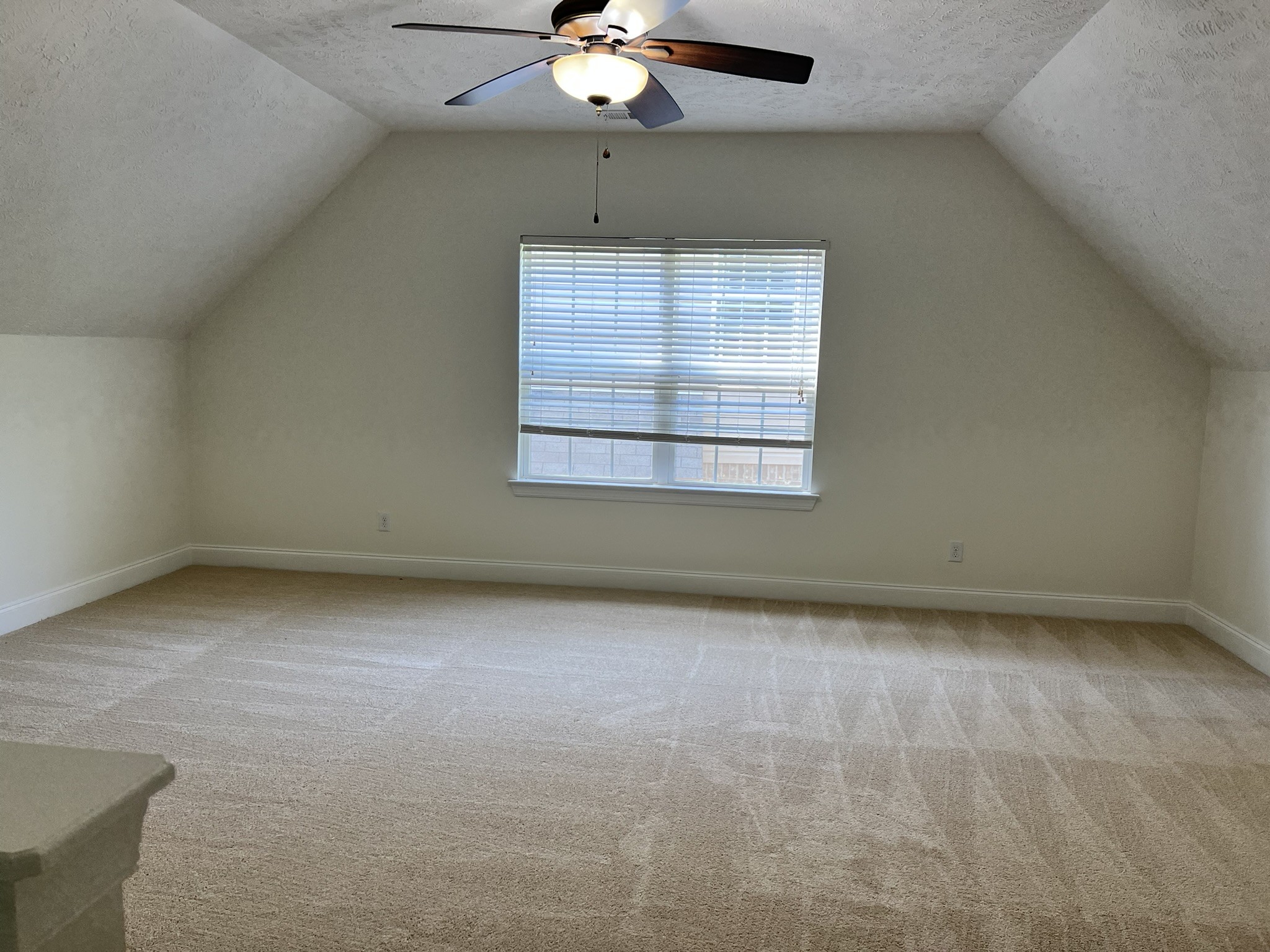 2124 Skyglen Trce Property Photo 19