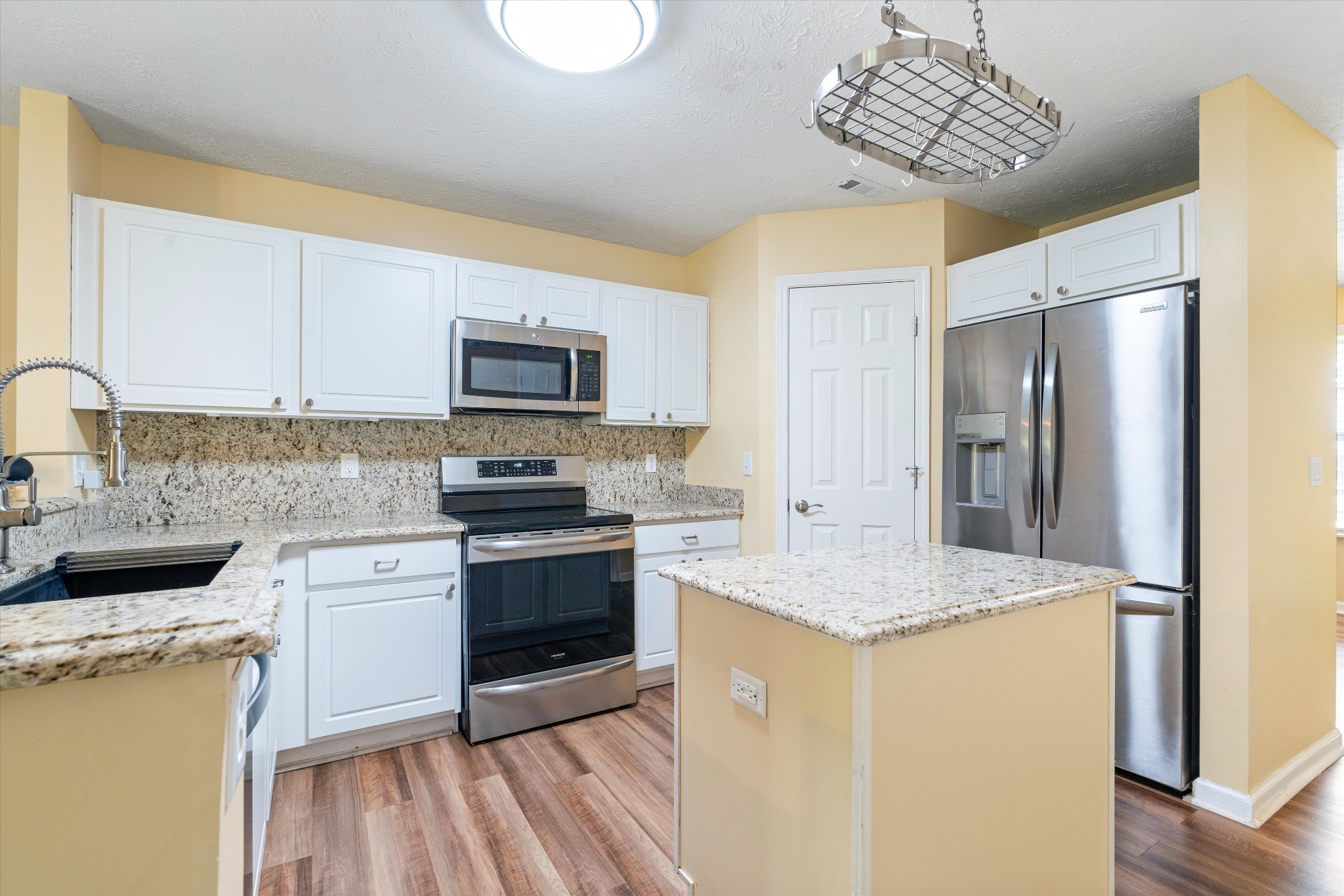 702 Flintlock Ct Property Photo 10
