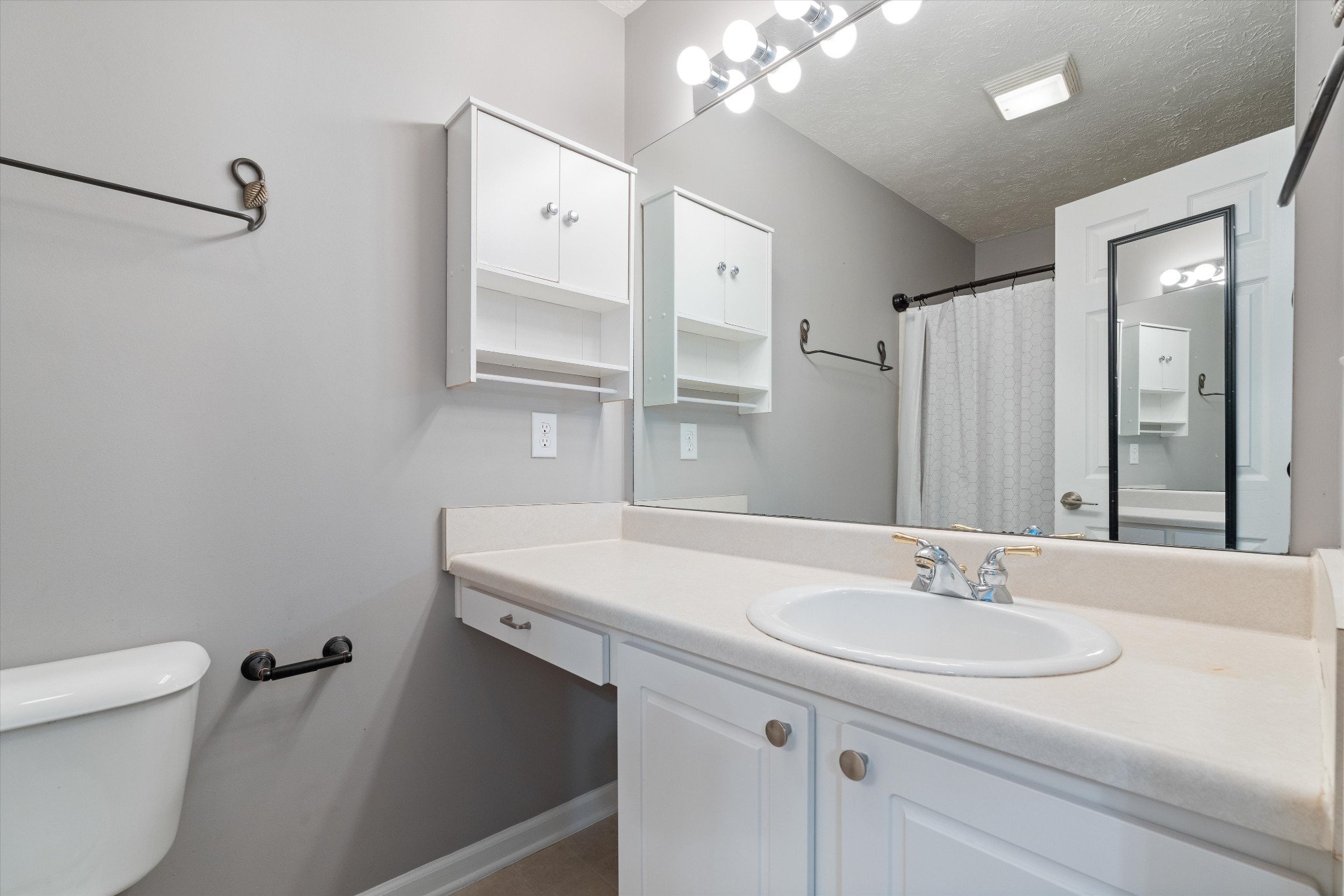 702 Flintlock Ct Property Photo 21