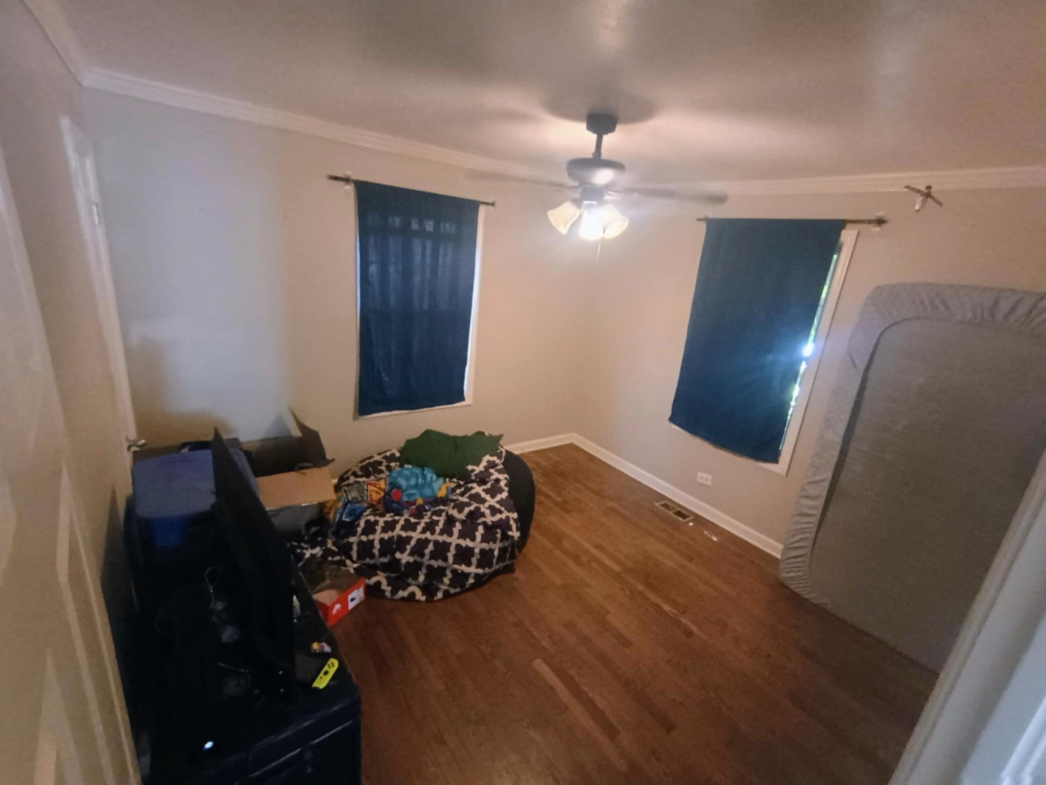 1503 Lawndale St Property Photo 5