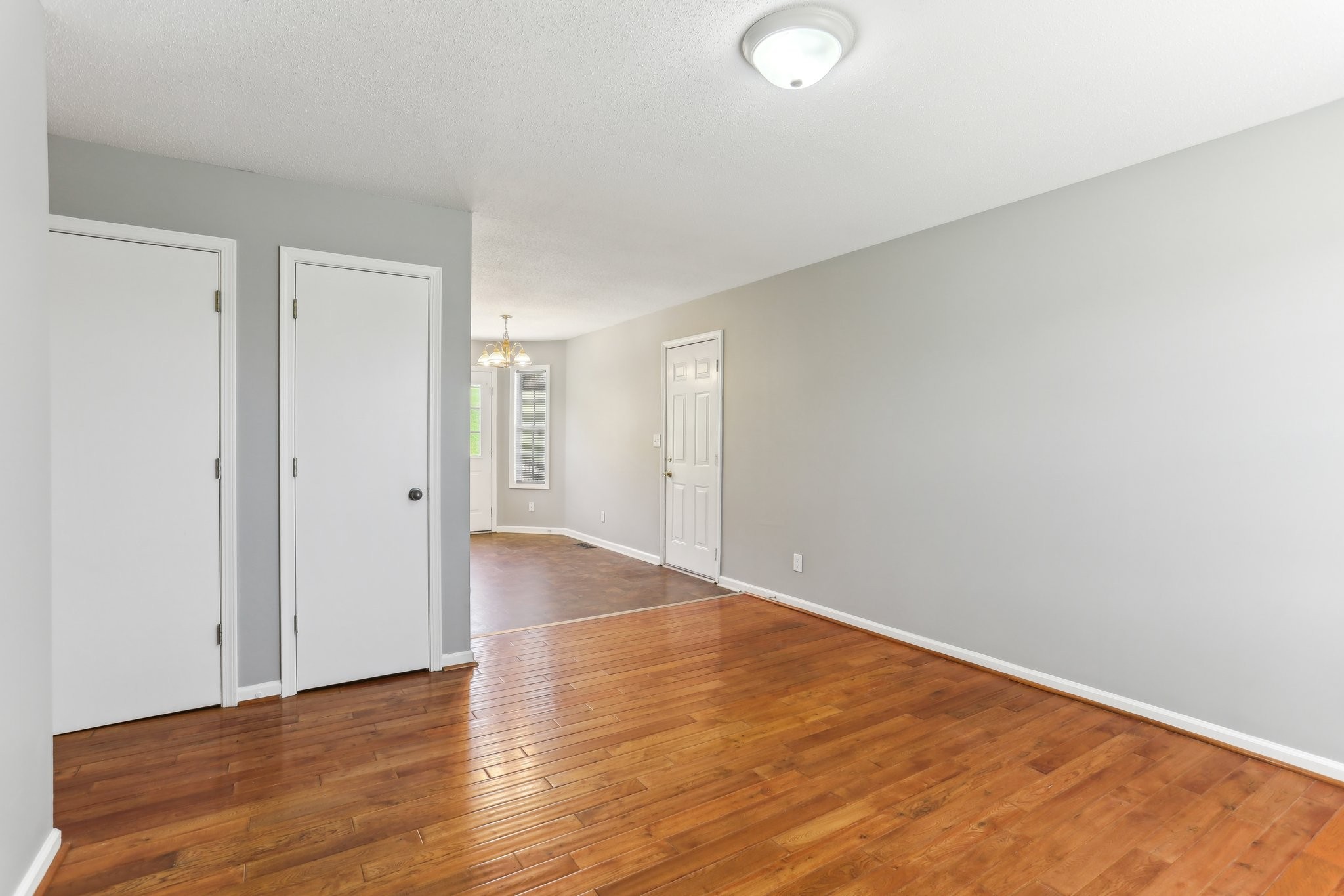 2630 Cummings Cir Property Photo 4