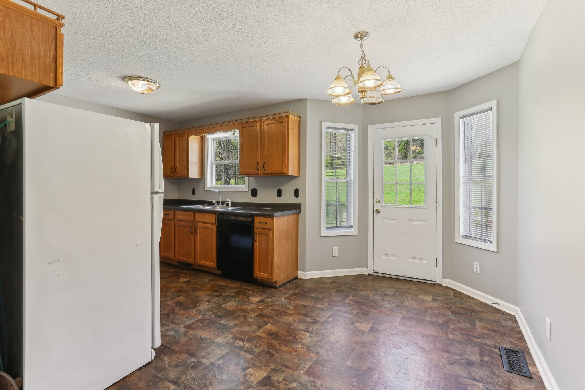 2630 Cummings Cir Property Photo 7
