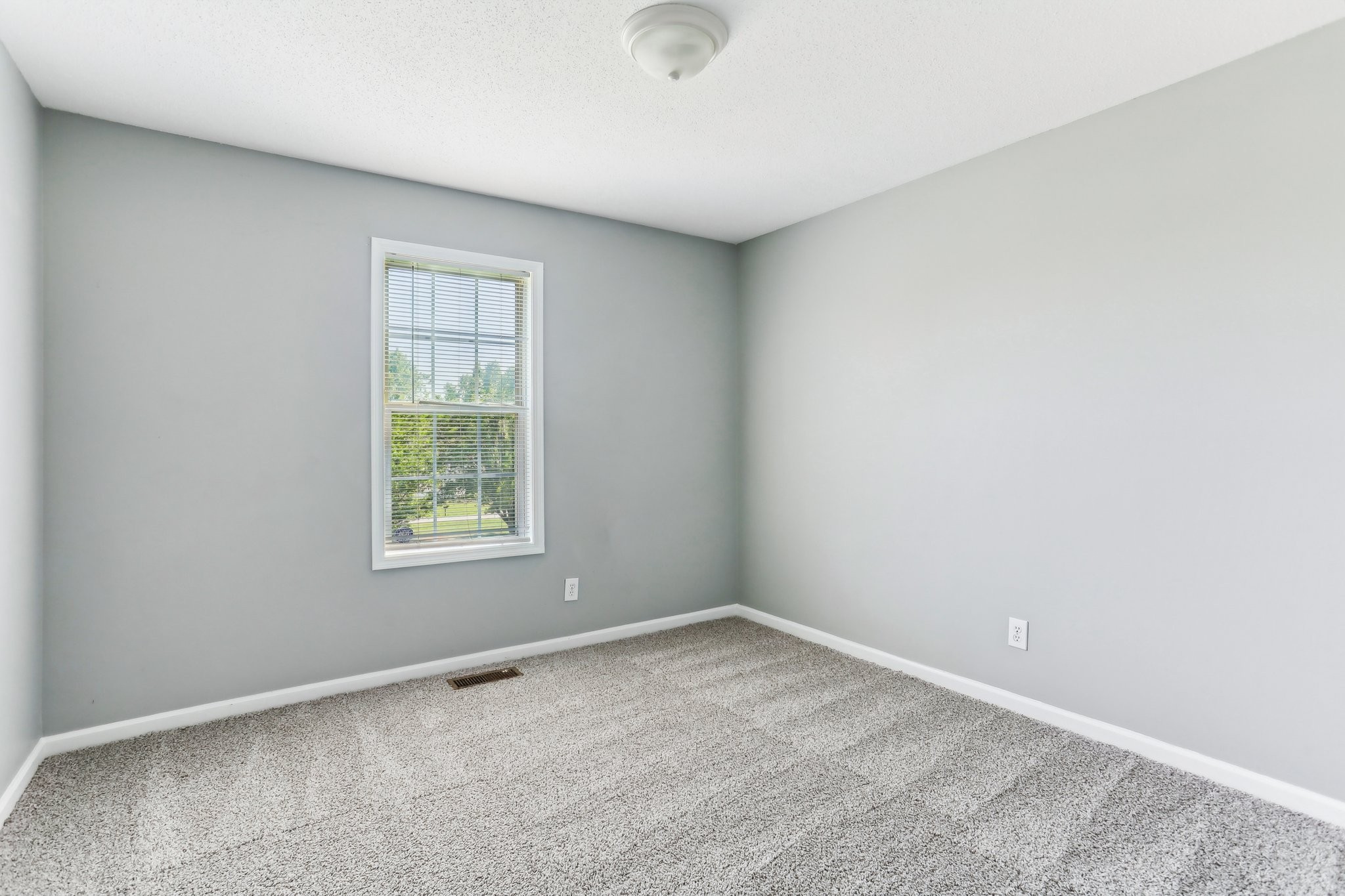 2630 Cummings Cir Property Photo 17