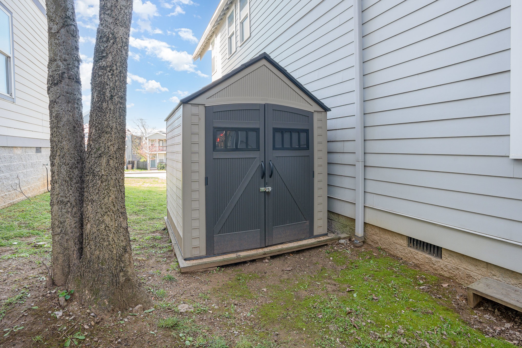928 Thomas Ave Property Photo 18