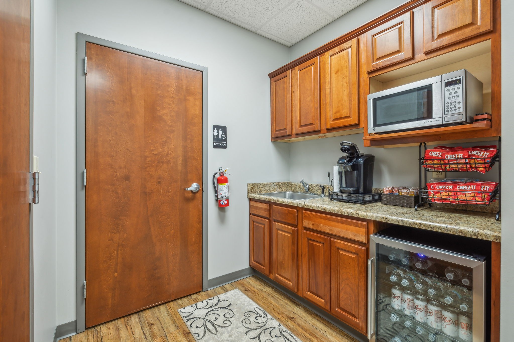 101 Forrest Crossing Blvd Property Photo 16
