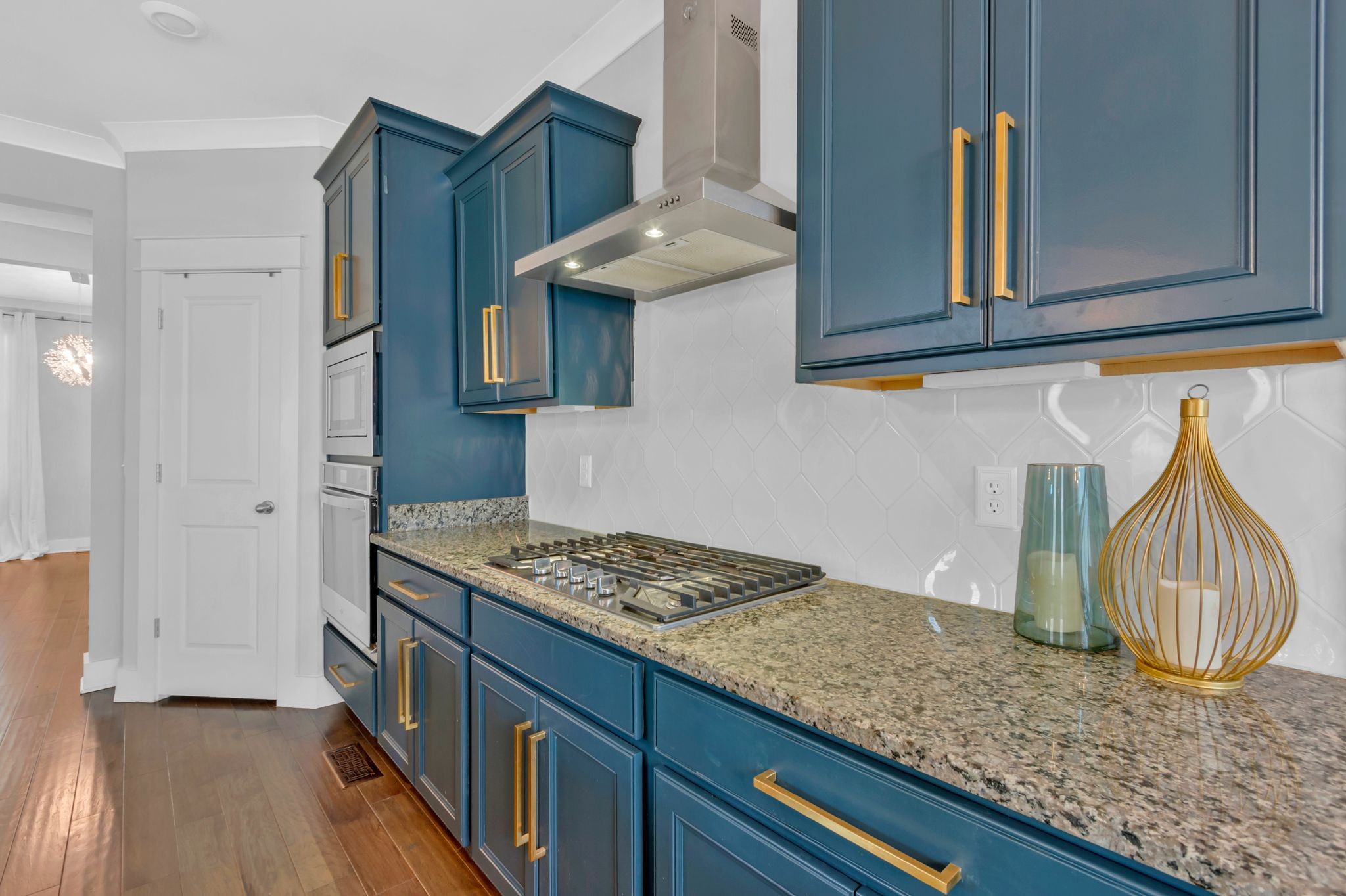 779 Newcomb St Property Photo 10