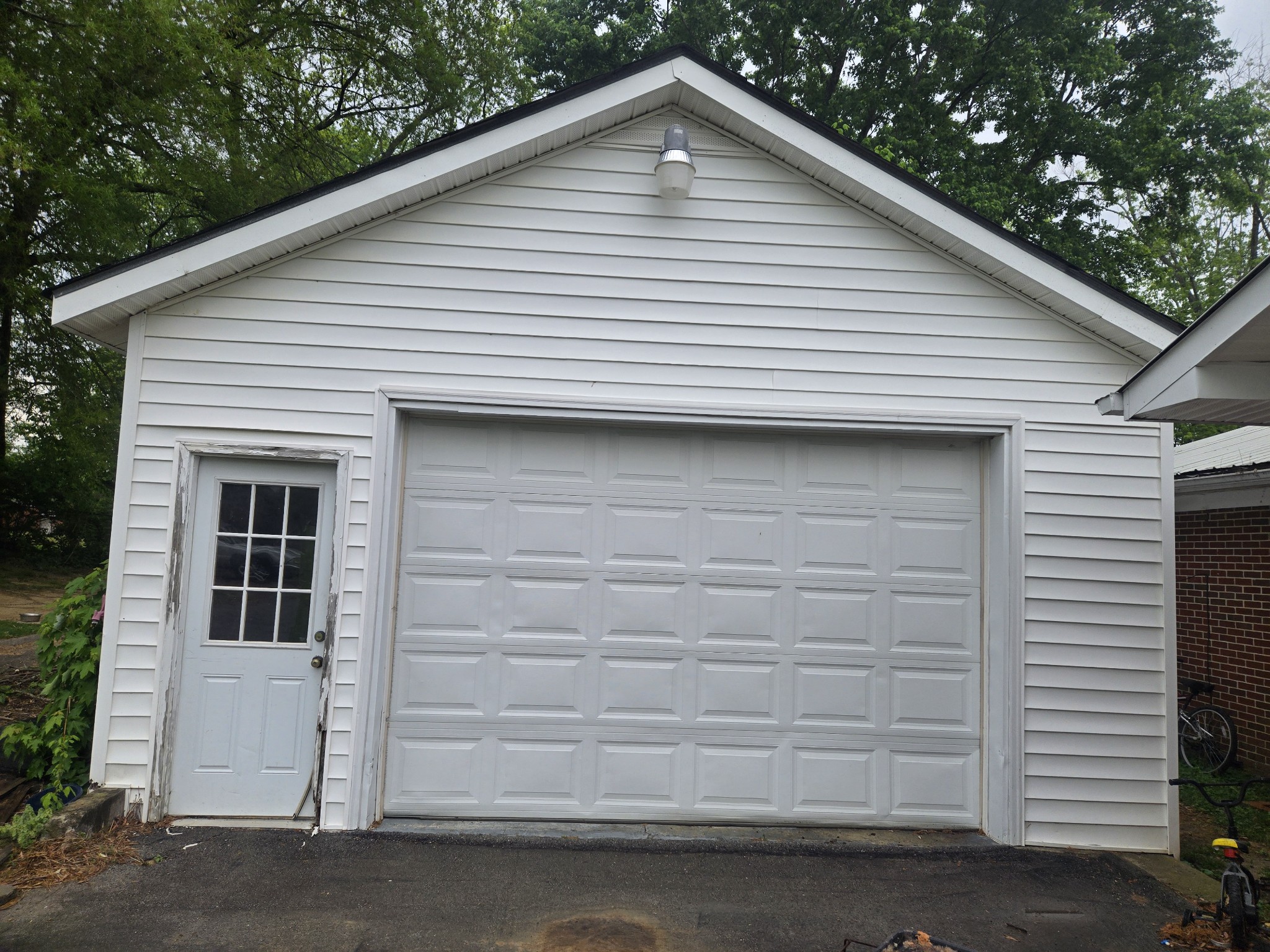 1304 Old Estill Springs Rd Property Photo 5